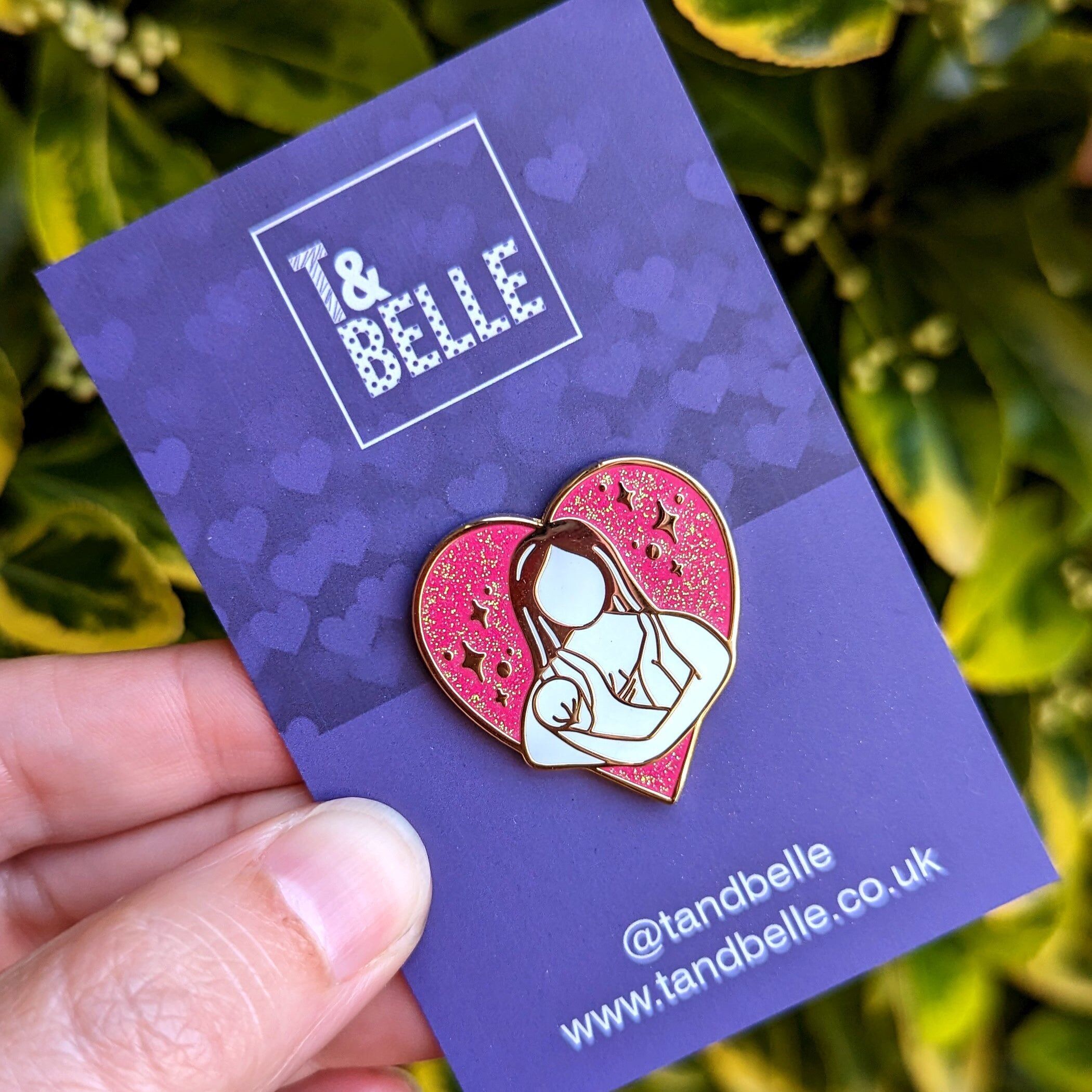 Badge émaillé « Allaitement d'un enfant » - Souvenir d'allaitement