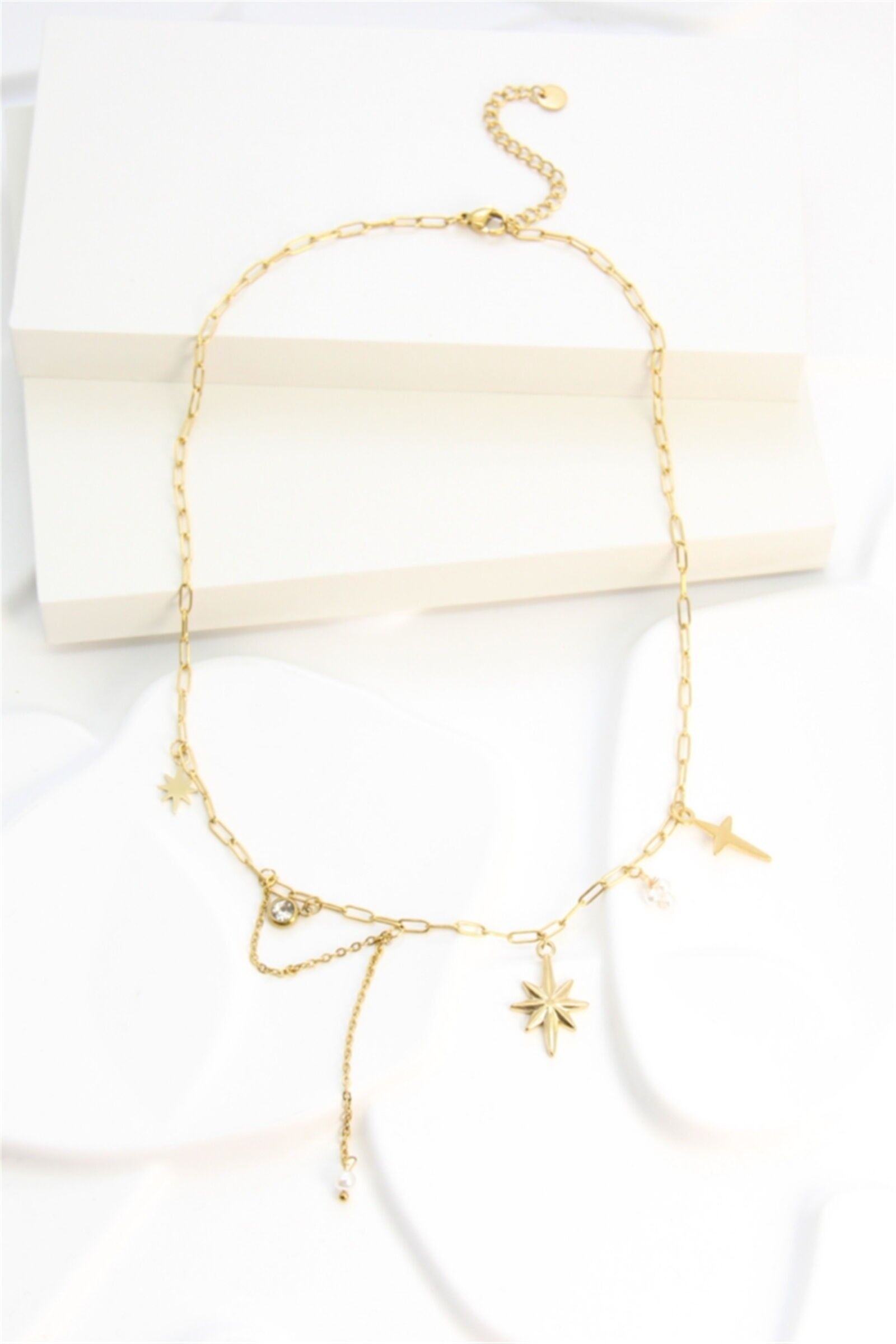 Collana in acciaio inossidabile placcato oro con ciondoli a forma di stella e perla