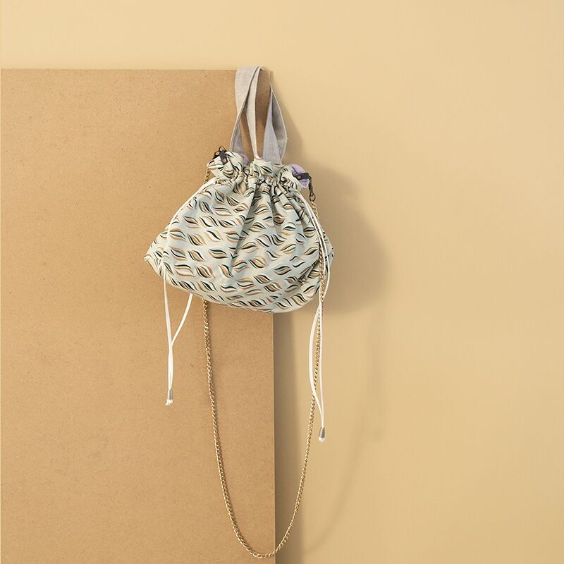 VOILÀ GLITZER-BEUTELTASCHE