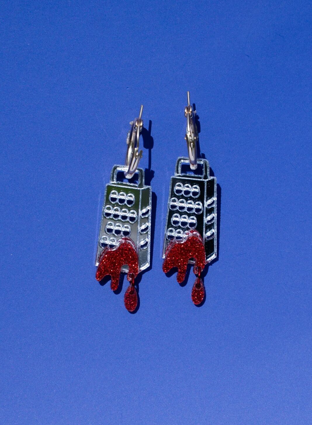 Creolen mit blutiger Käsereibe