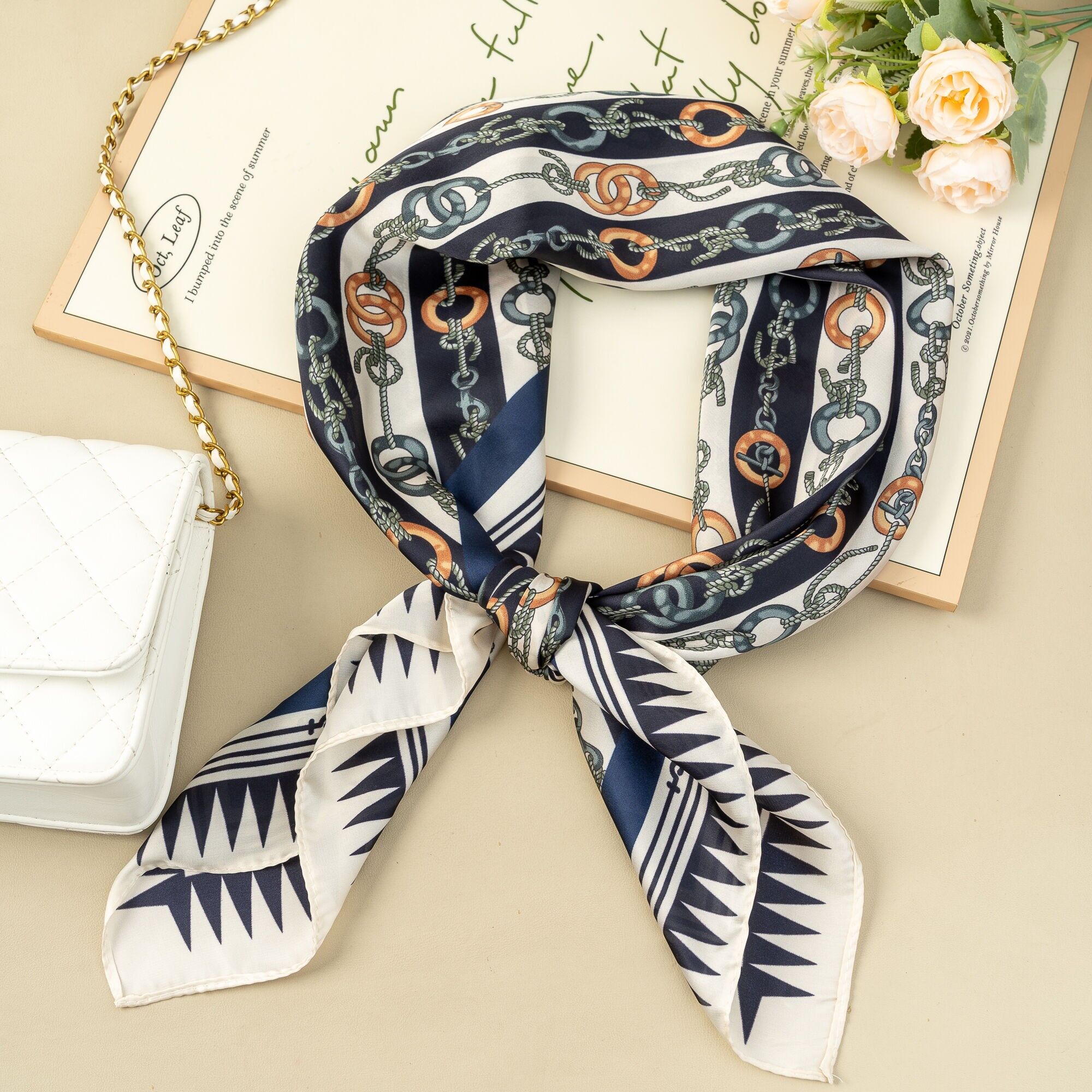 Quadratischer Schal 90 X 90 Polyester Ketten Geometrie Eleganz