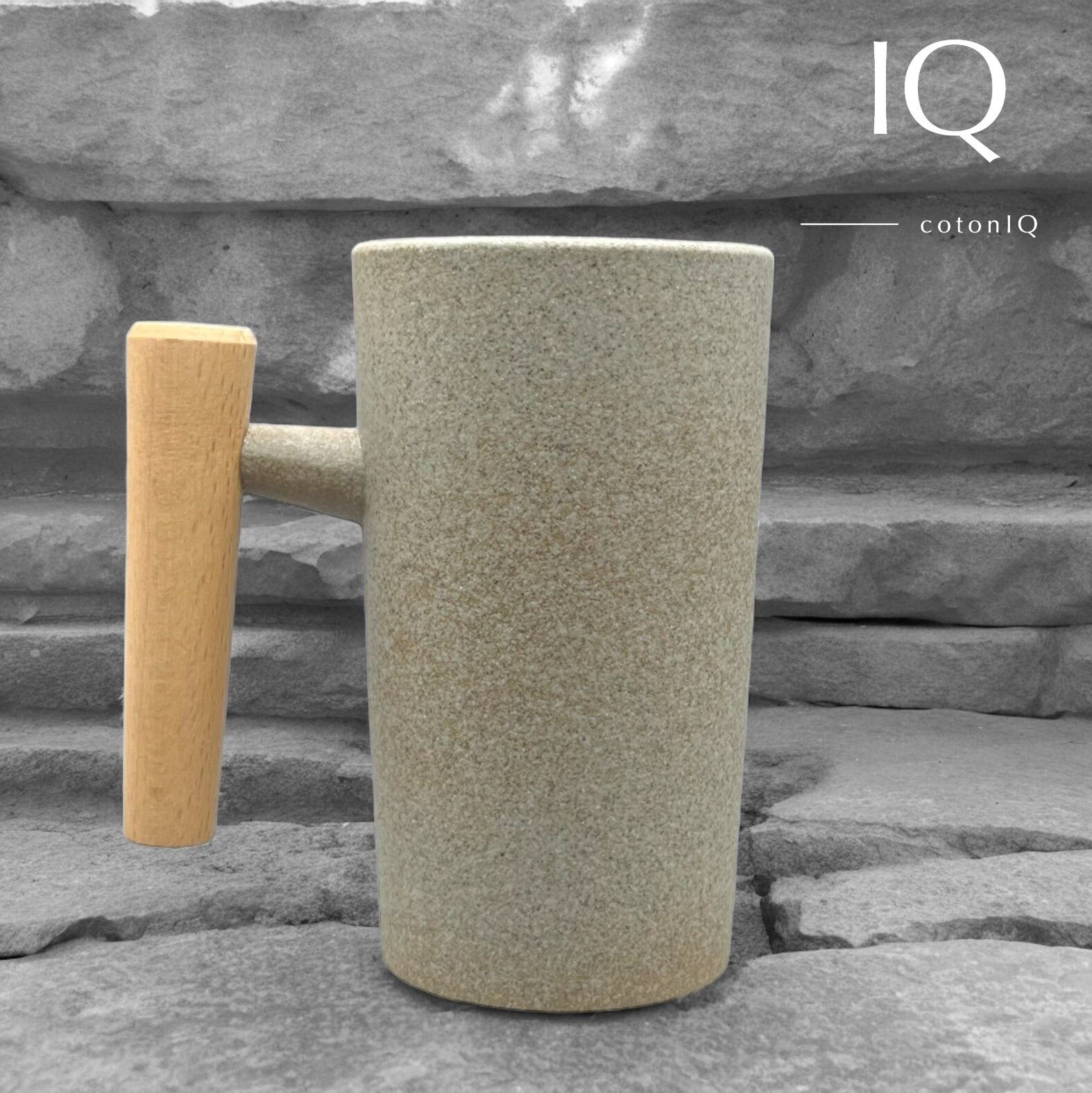 Mug à café design avec anse en bois – Beige – 230 ml