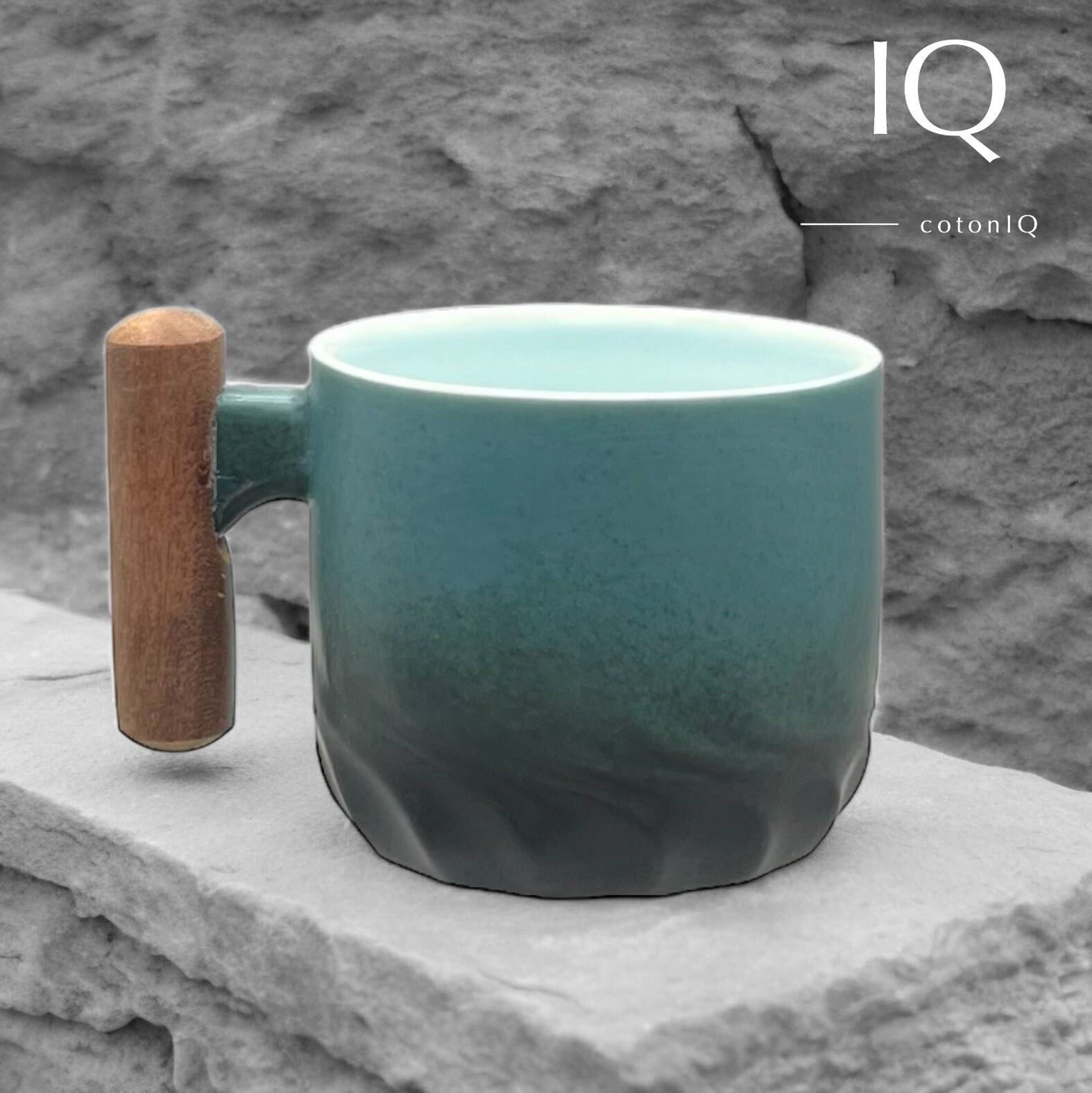 Taza de espresso de diseño con asa de madera – negro-verde – 70 ml