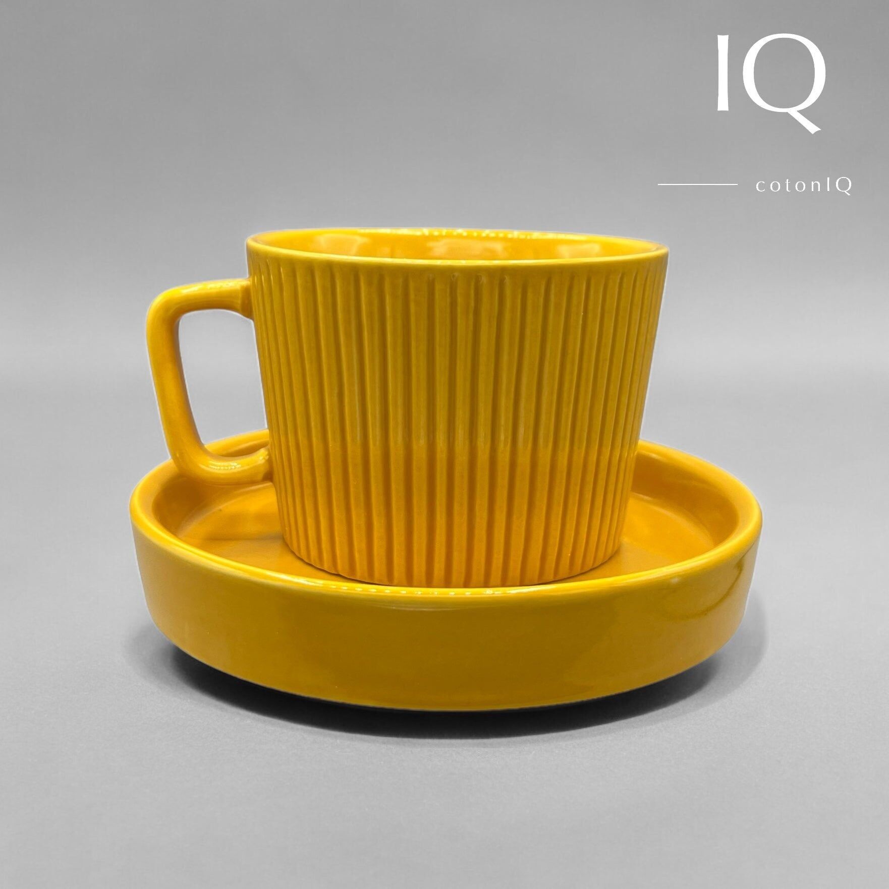 Ensemble de tasses en céramique – Design rétro à texture côtelée – Jaune – 250 ml