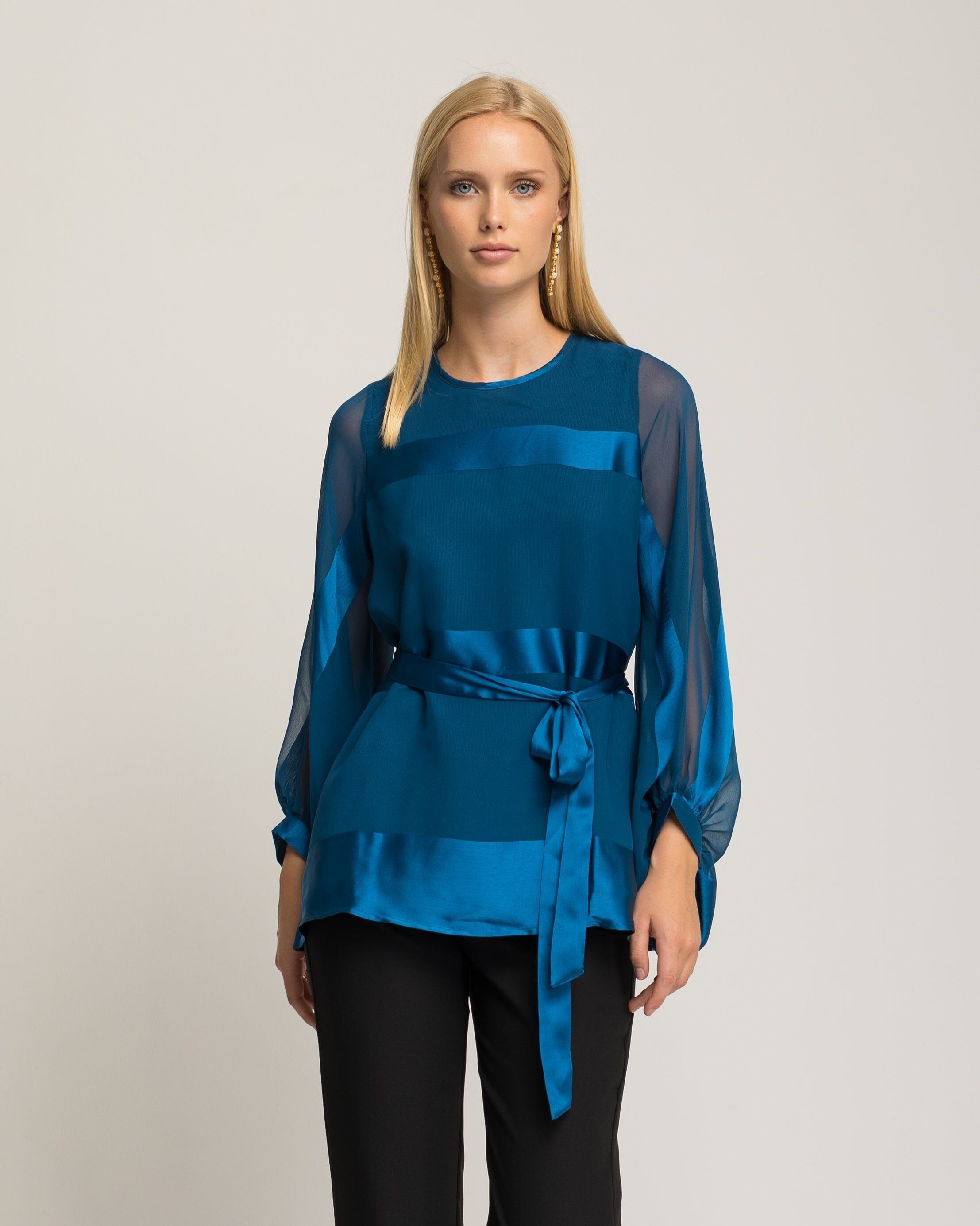 Blusa satinada Valeska