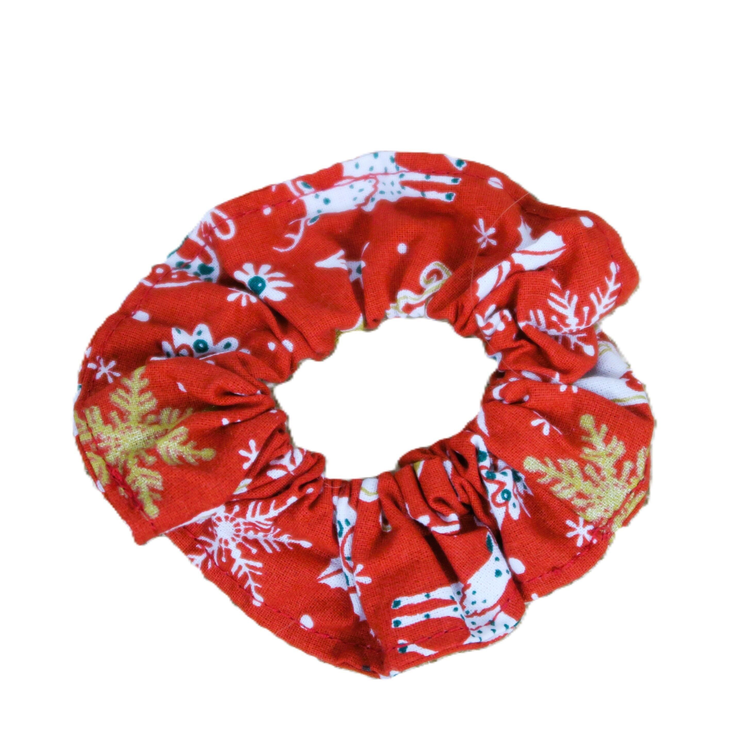 Weihnachtsfarbenes Haargummi