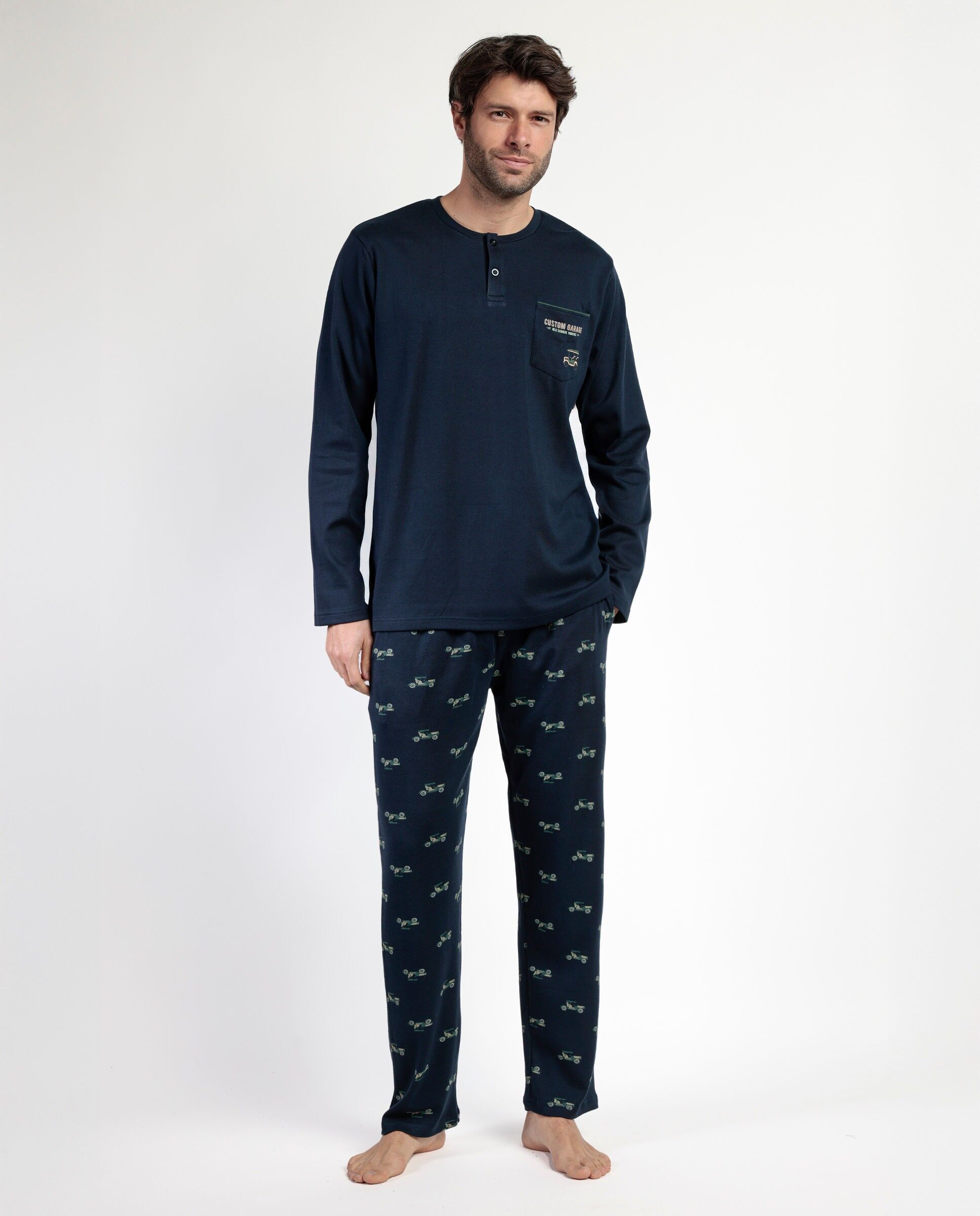 ADMAS Herren-Pyjama „Old School“ mit langen Ärmeln und Knopfleiste