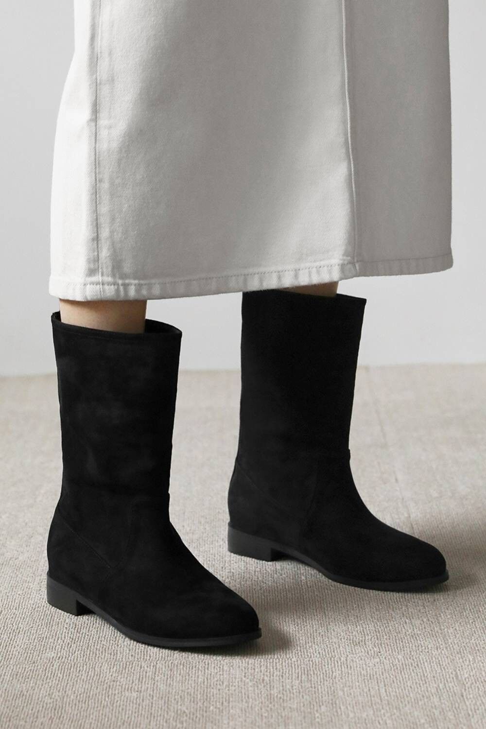 Stivali alti in pelle scamosciata nera con punta arrotondata (confezione da 12 paia, taglie UK3-UK8)