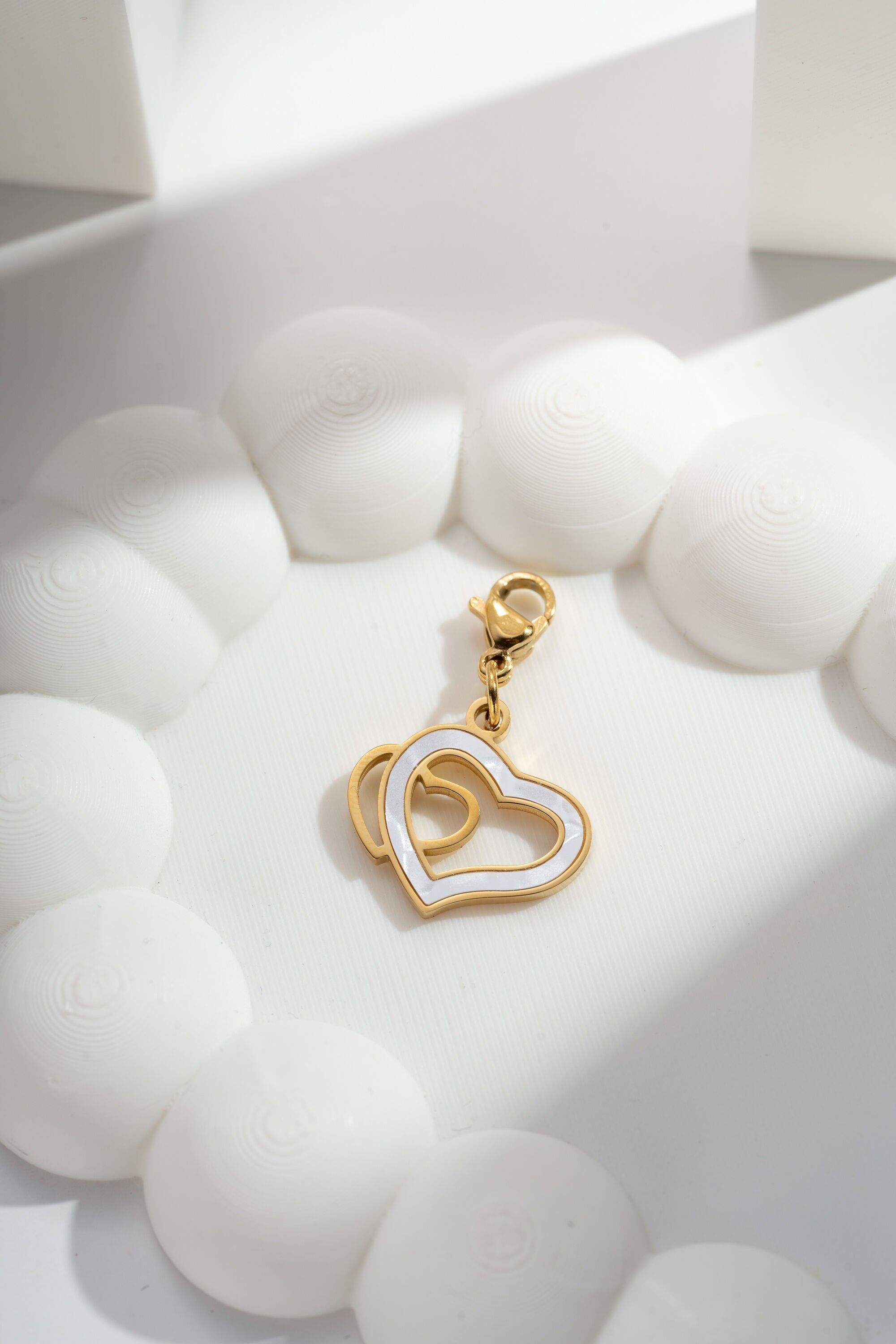 Edelstahl Charm Anhänger Herz Perlmuttweiß Liebe