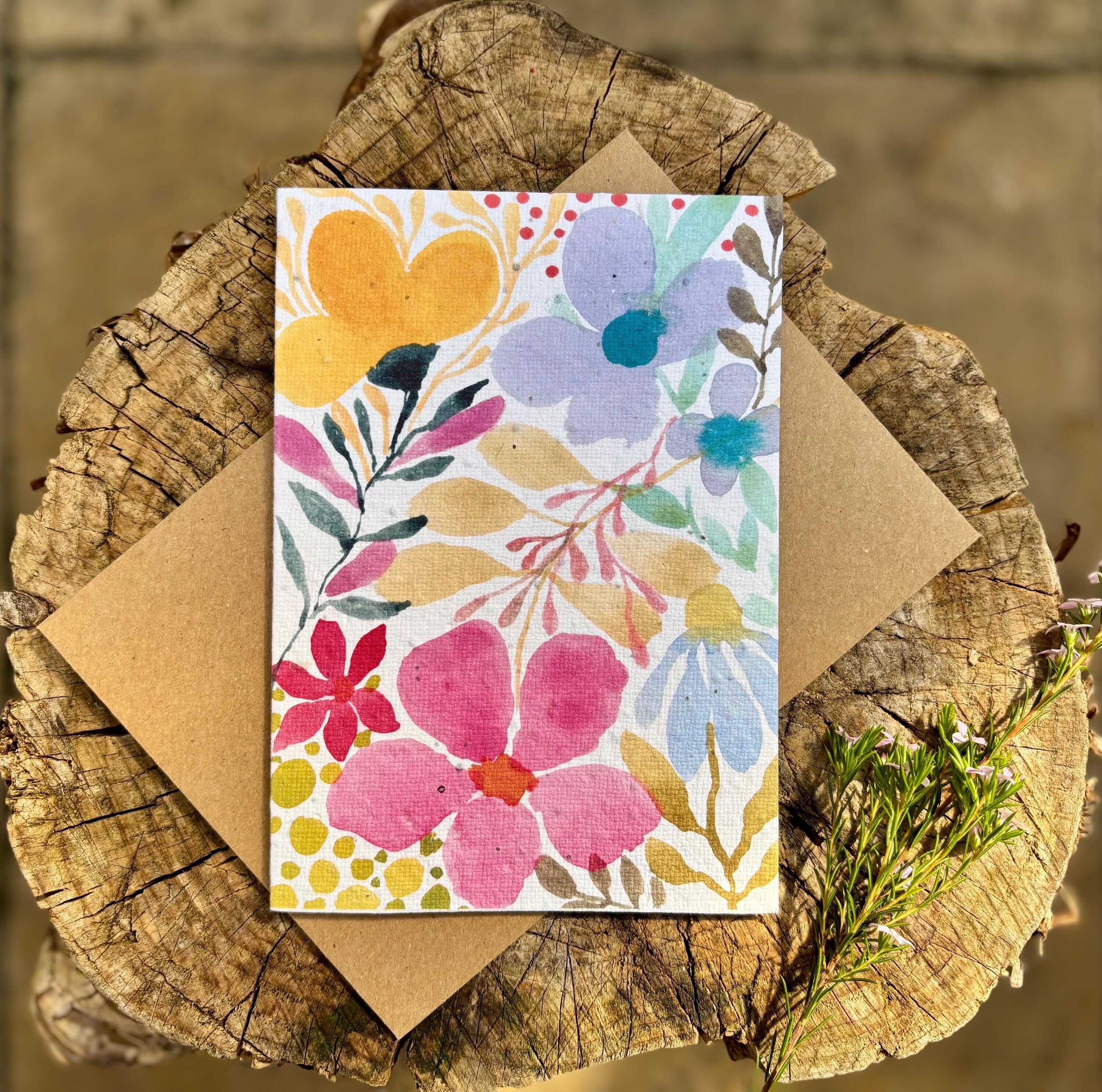 Biglietto di auguri di compleanno con semi di carta piantabili: regalo ecologico floreale