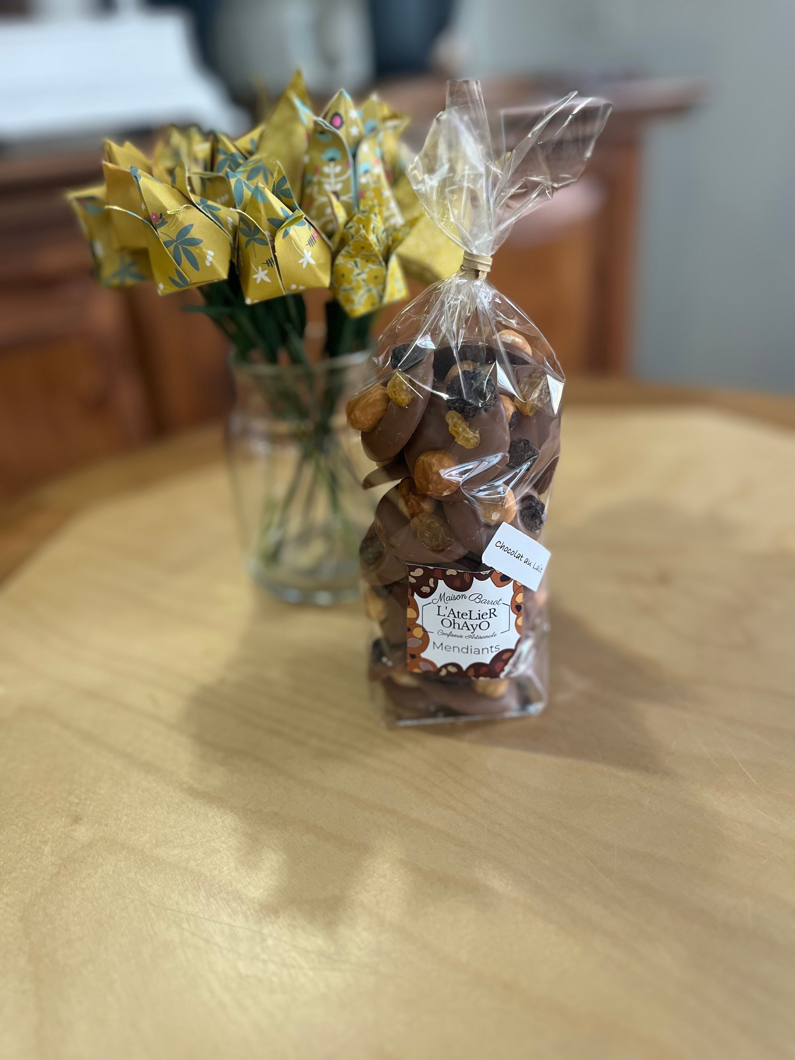 Bag of Milk Chocolate Mendiants – Hazelnuts, Blueberries & Raisins 200g