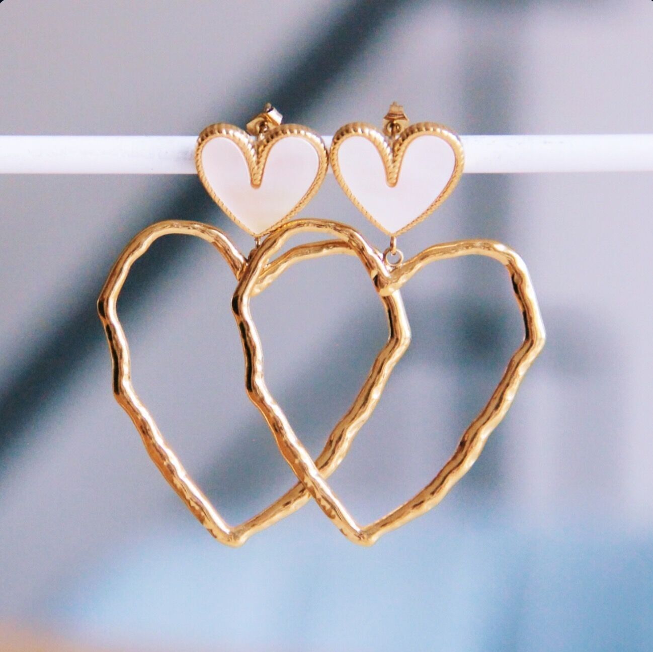 Orecchini grandi con madreperla e cuore aperto