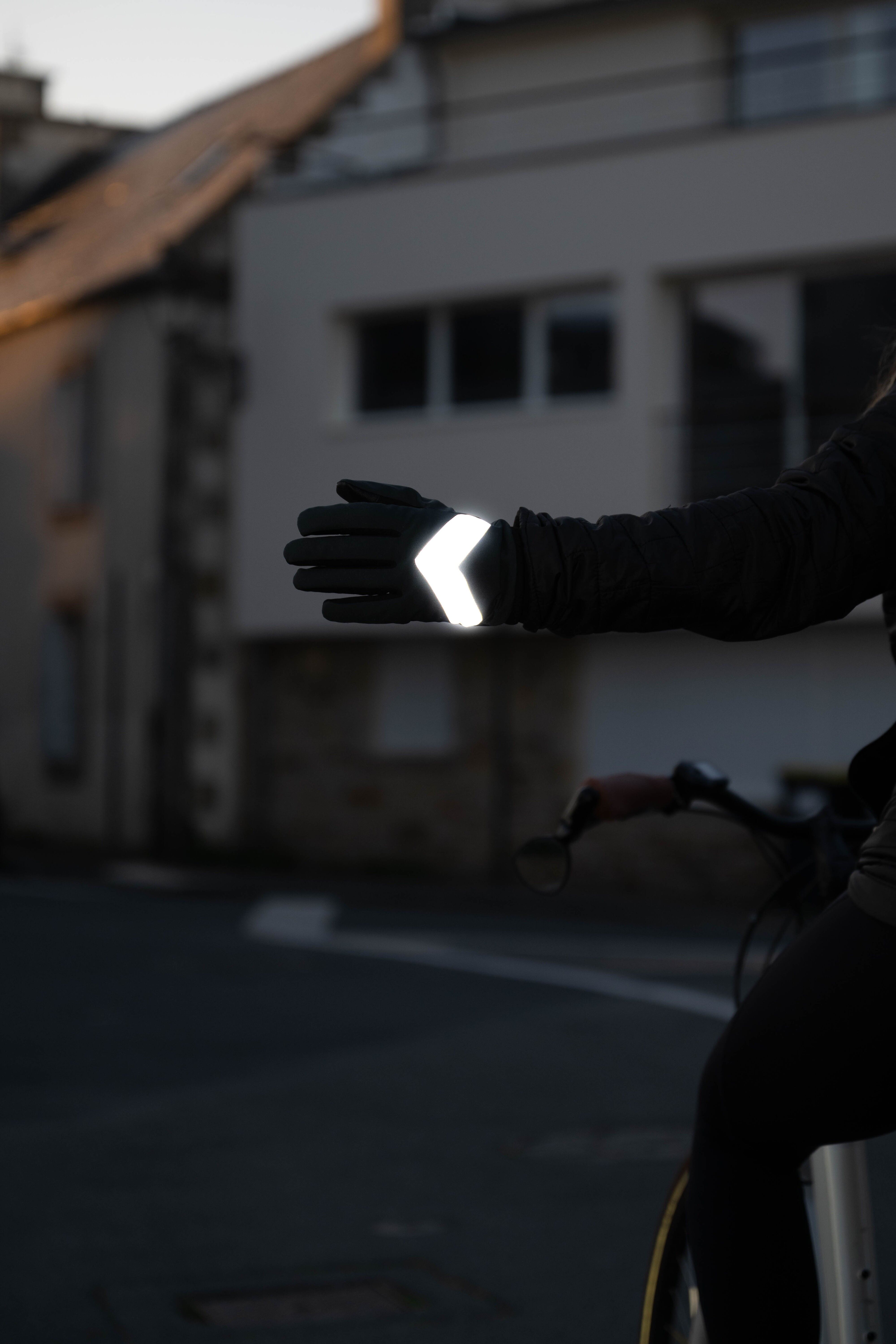 Guantes reflectantes, impermeables y cálidos.