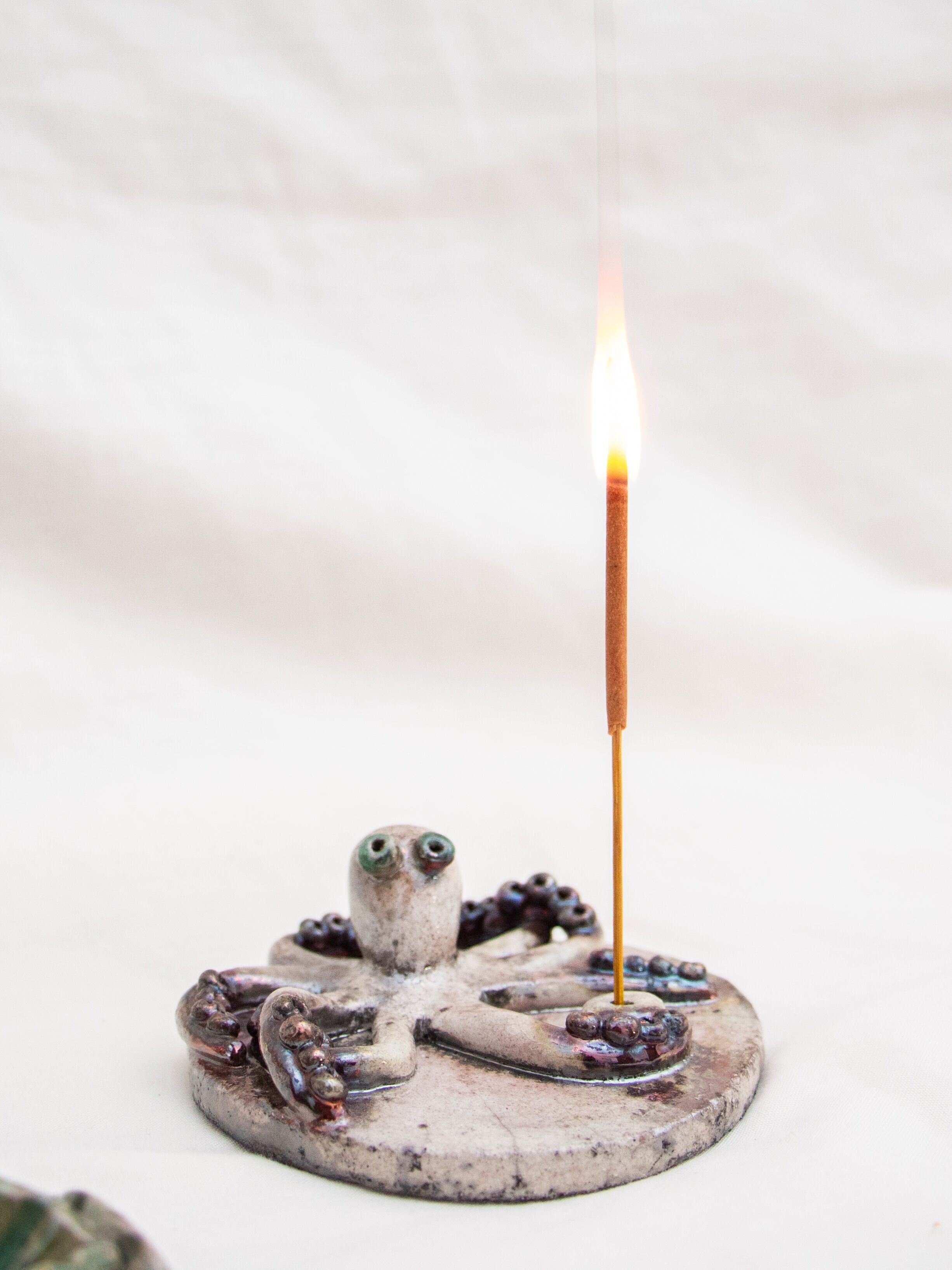 Octopus Incense Holder in RAKU - Metallic Color - D; 9 cm