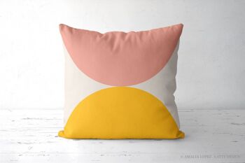 Coussin géométrique rose et jaune 1