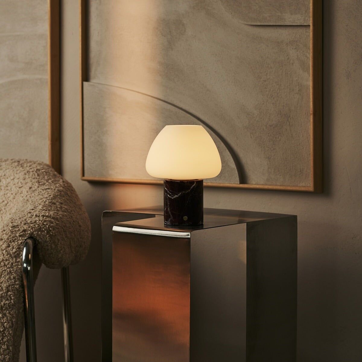 Ostade Black / Nero Marquina – Lámpara de mesa recargable de mármol única con 3 colores de luz y función de atenuación