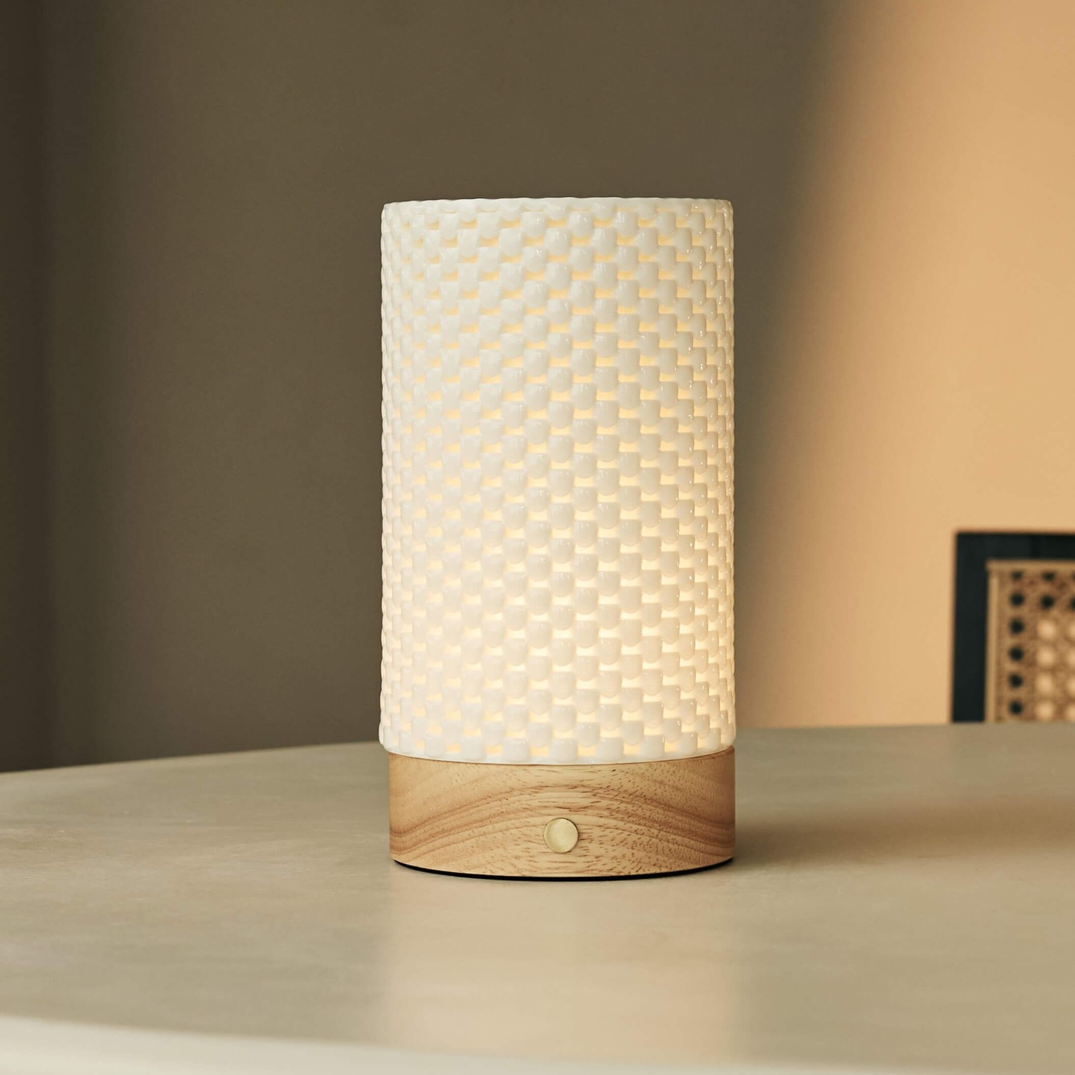 Luna Light Brown Rechargeable Table Lamp in 3D-Printed Porcelain – Cordless, Dimmable & Up to 100 Hours of Light