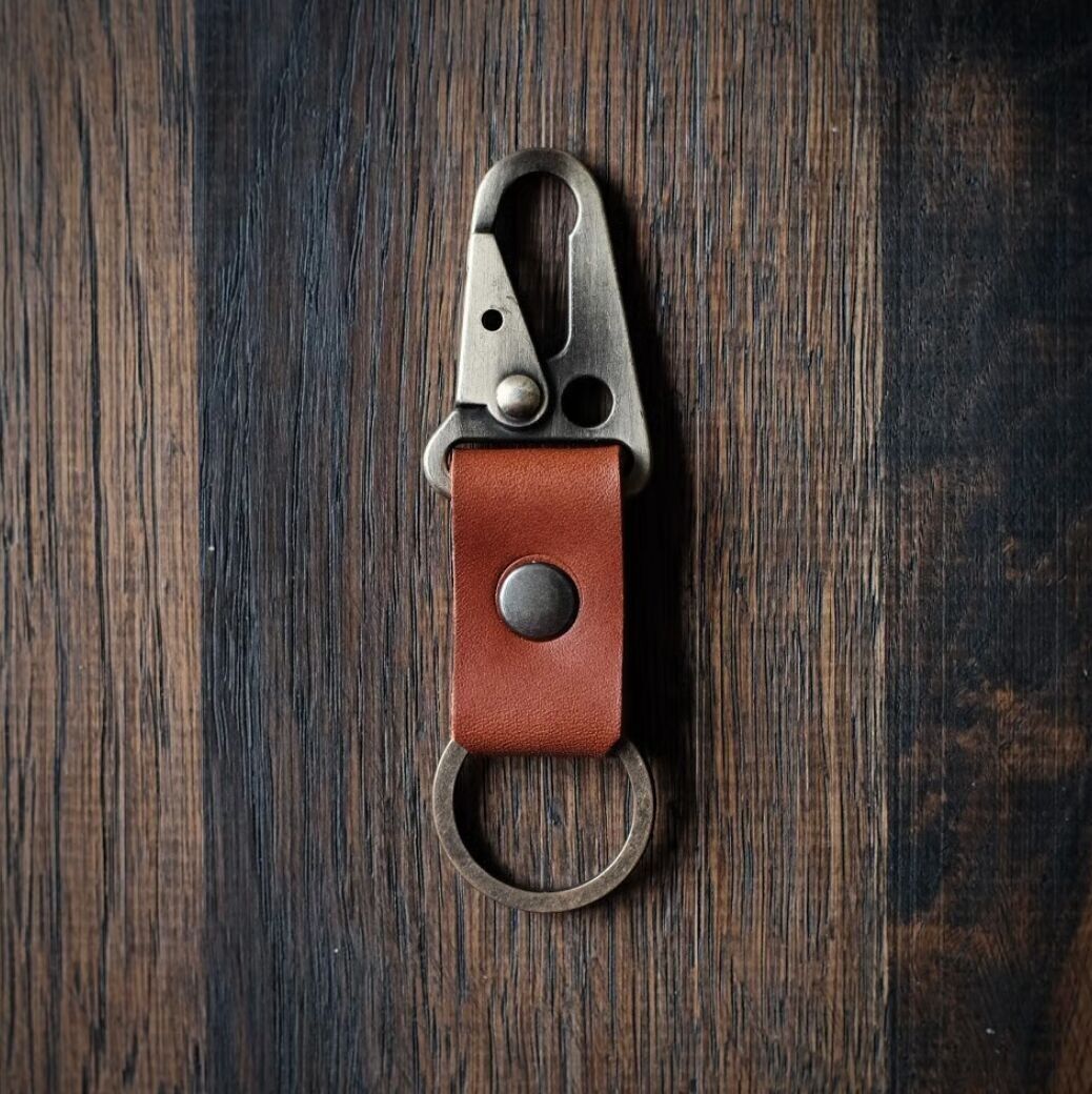 Portachiavi con grilletto a scatto Old Dutch. ( Cognac).