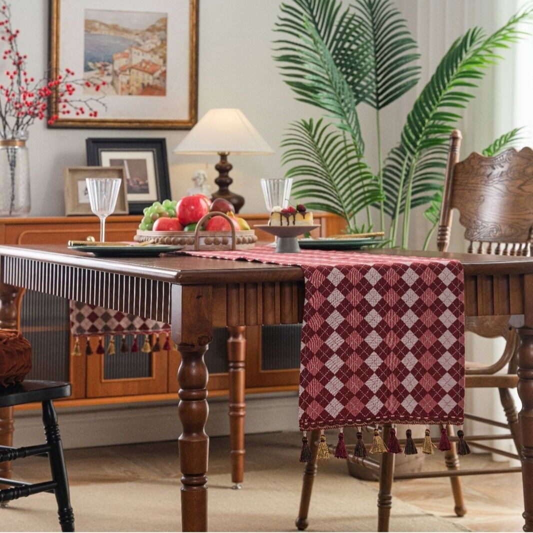 Red & White Checkered Tassel Table Runner – Poly-Cotton Blend, 30×120～400 cm, Festive Table Décor