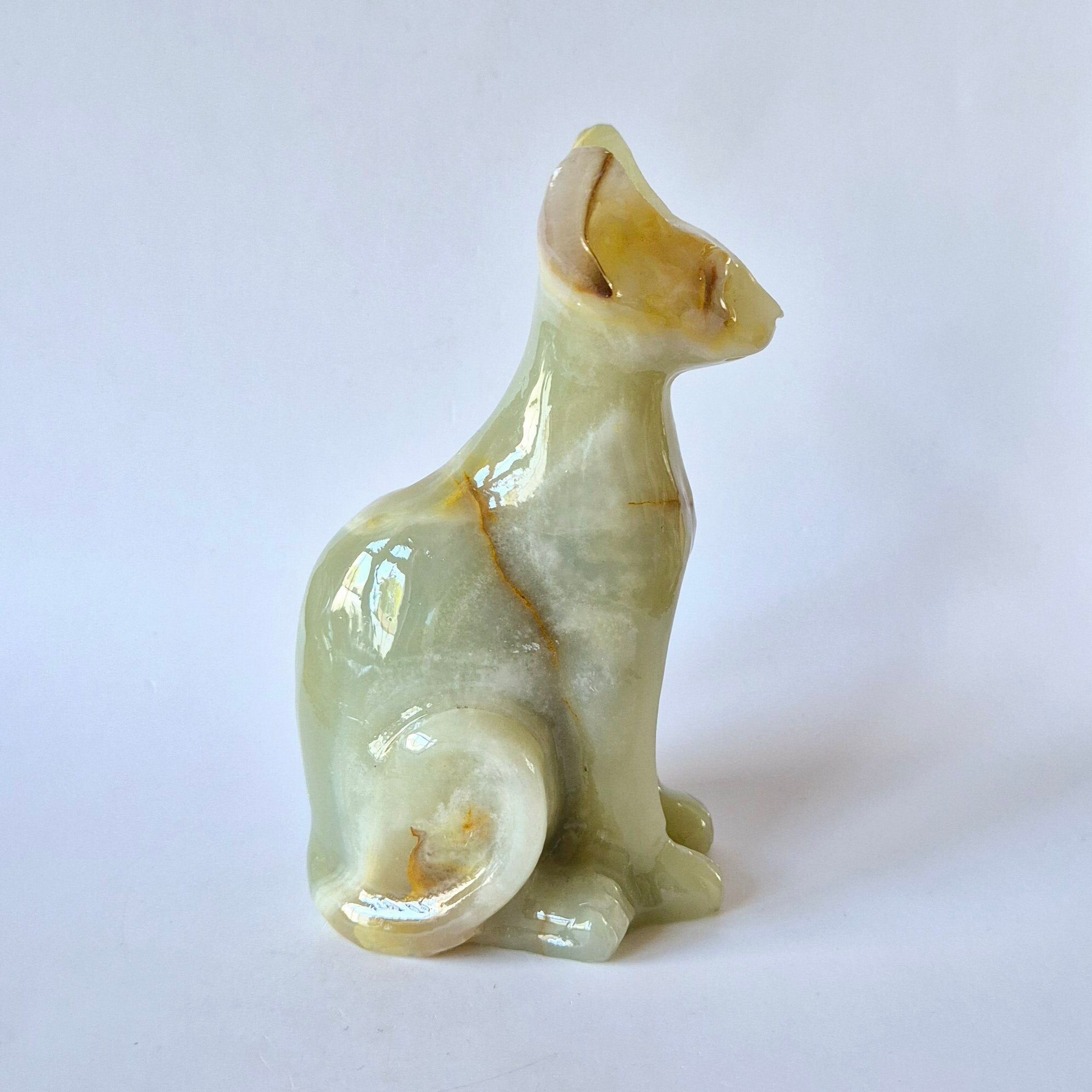 Sfinge di giada afghana – Figurina intagliata a mano da 10 cm | Moonlight Gemstones