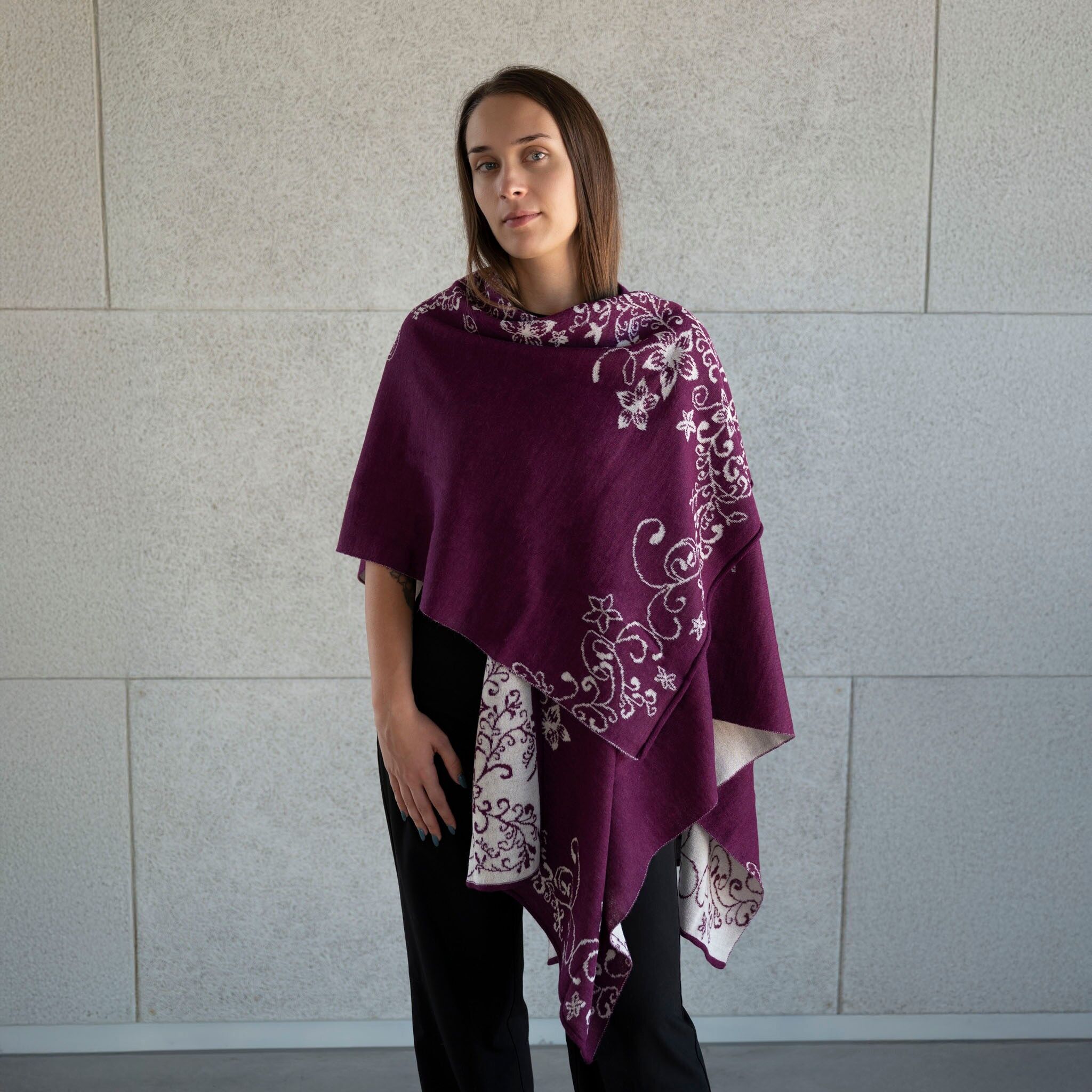 Poncho de alpaca color TAMAYA para mujer - reversible