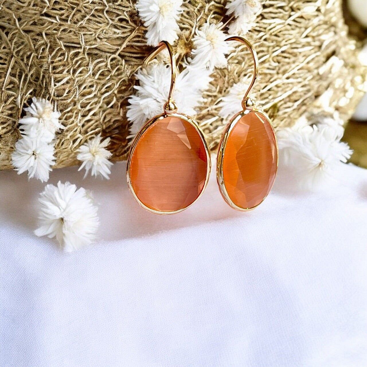 Orecchini "MIRAE", pietra naturale, agata arancione, dorati con oro fino