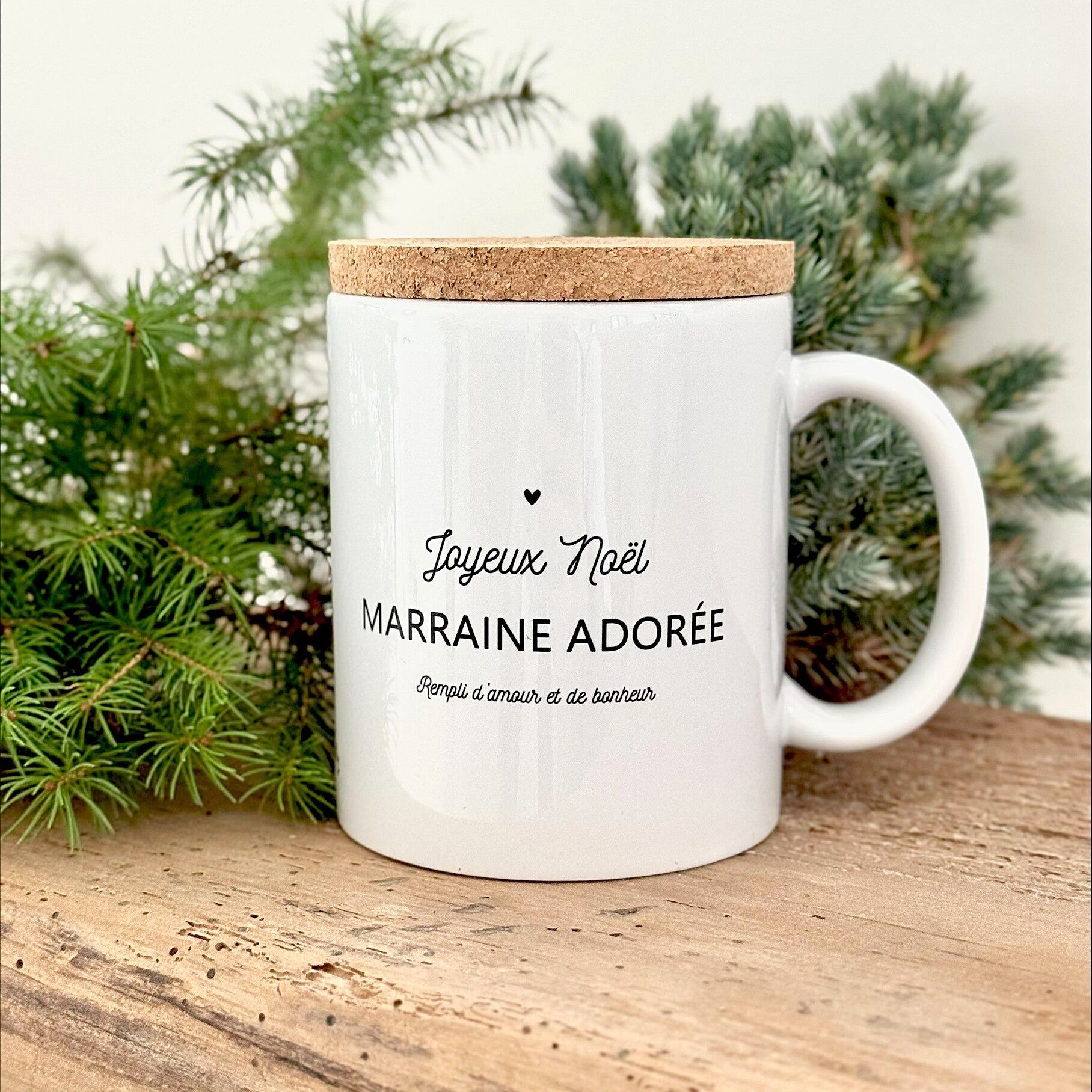 Mug "Joyeux noël marraine adorée" avec son couvercle
