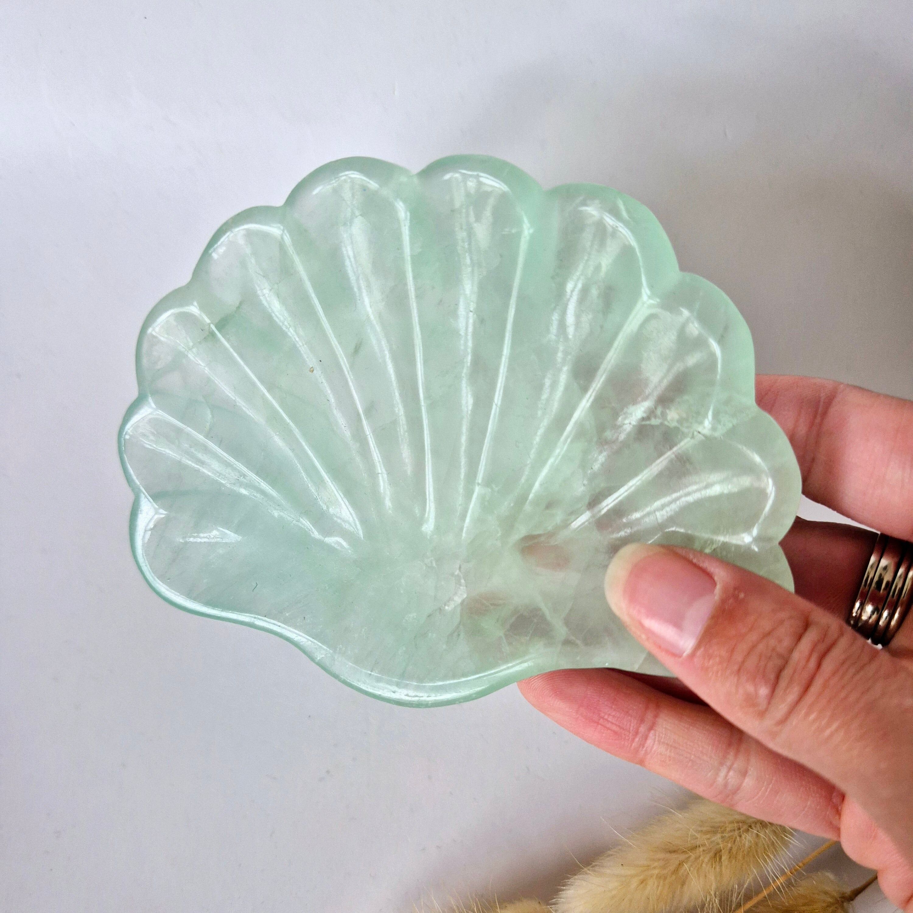 Bol à sculpter en pierre précieuse en forme de coquillage, fluorite verte n° 26 – Cadeau unique