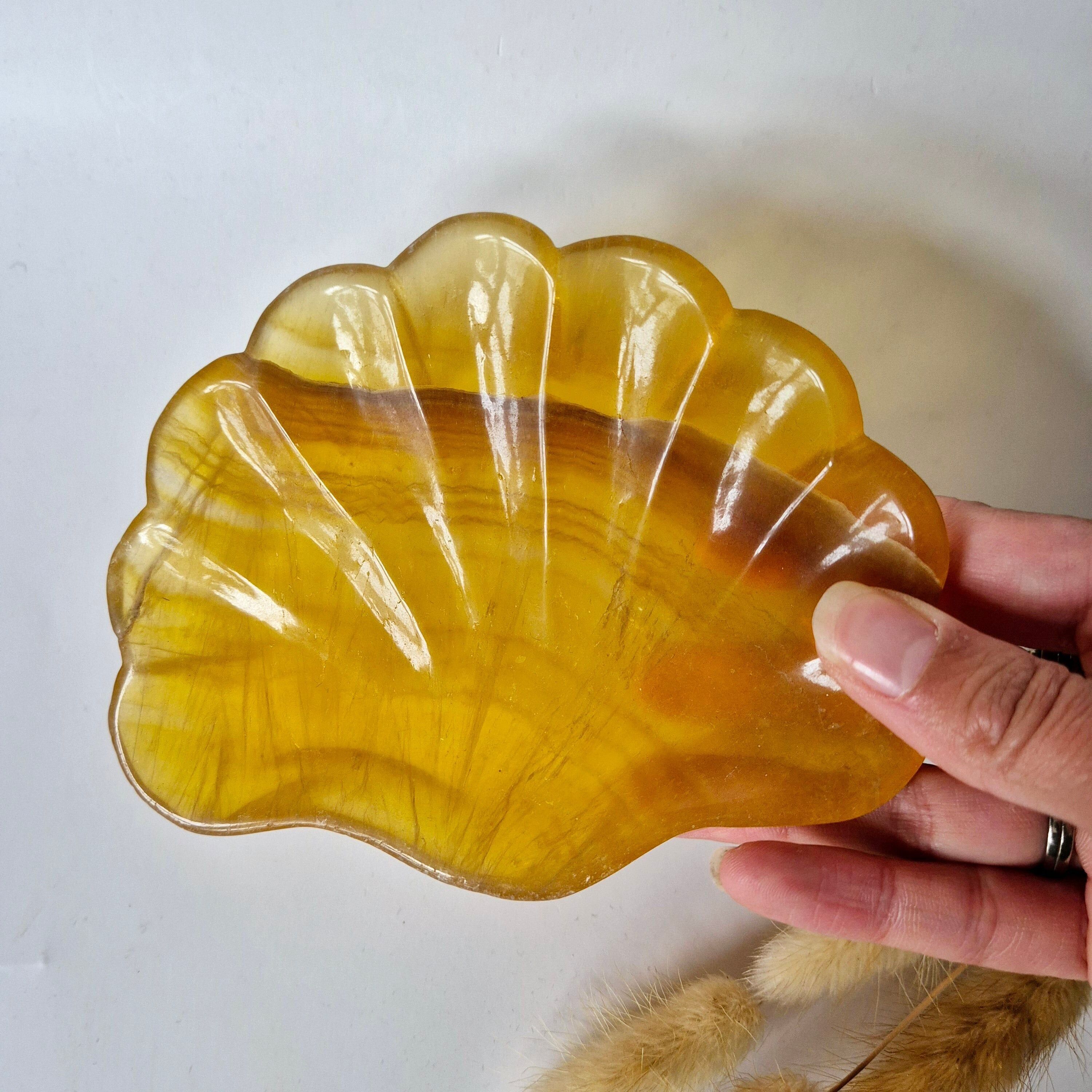 Bol à sculpter en pierre précieuse en forme de coquillage, fluorite jaune n° 35 – Cadeau unique