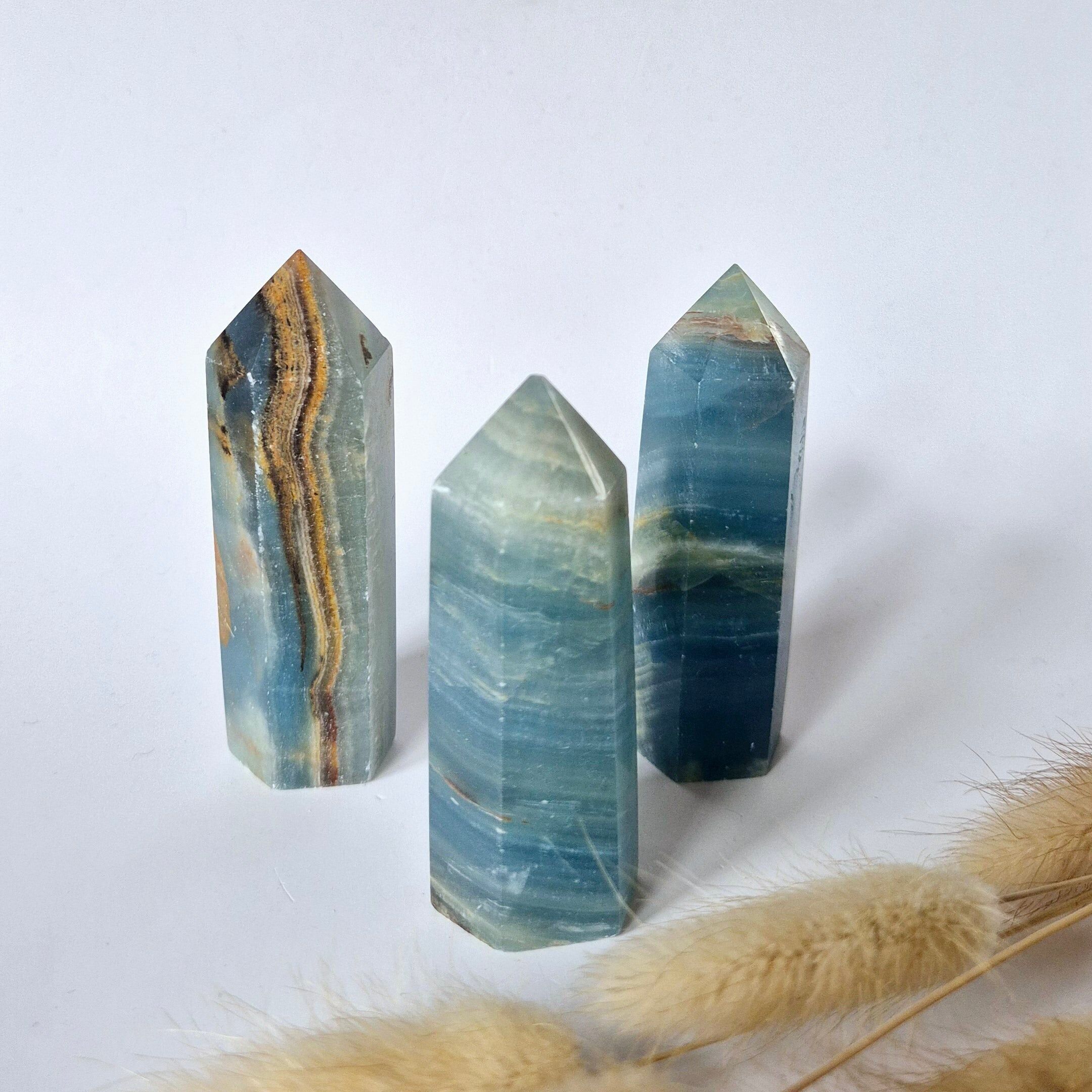 Tour d'onyx bleu (5–8 cm) – Force intérieure, calme et clarté