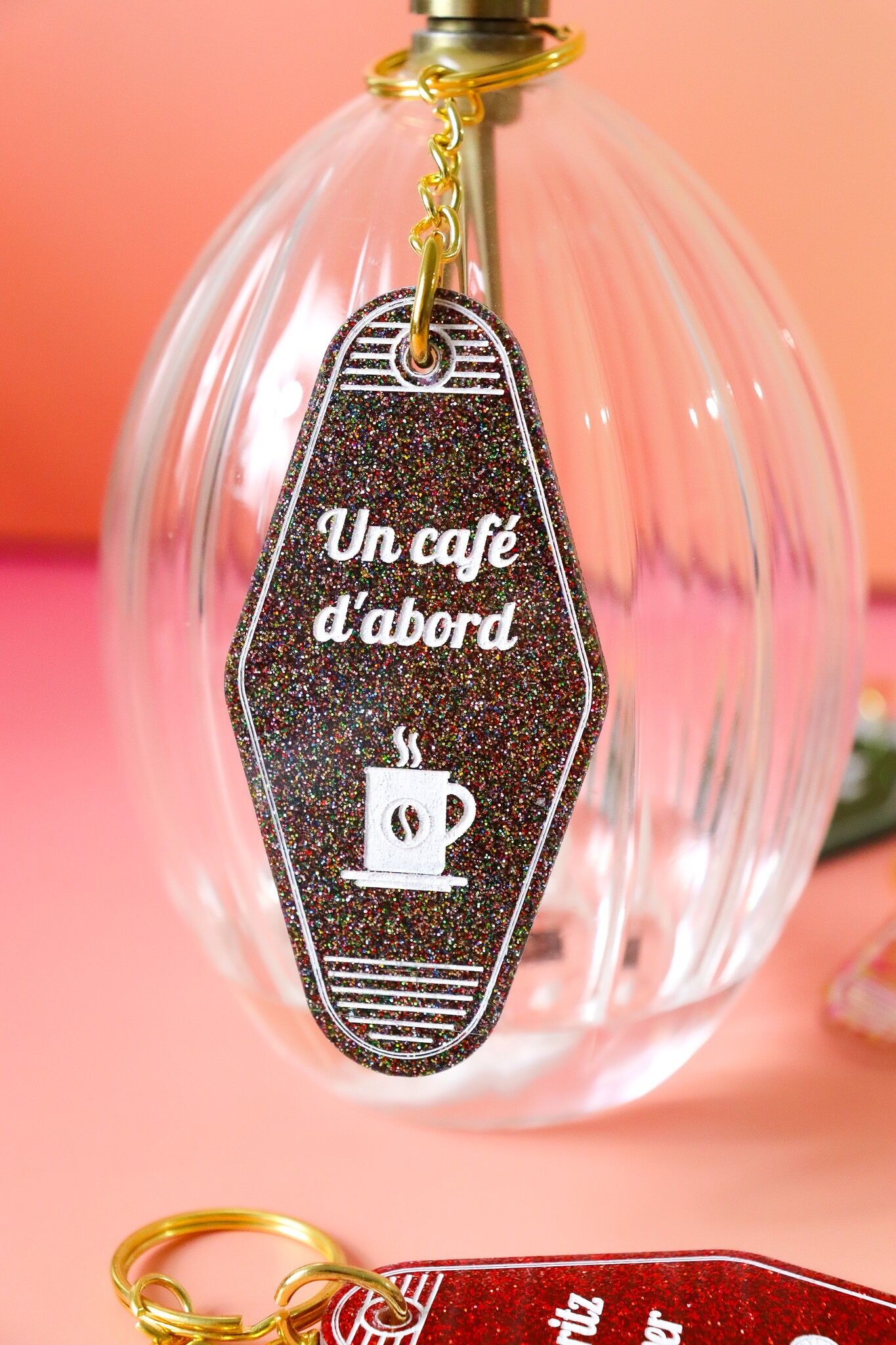 Un portachiavi con il primo caffè