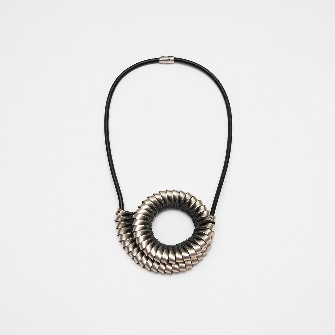 Collana in pelle Spiral Fluc