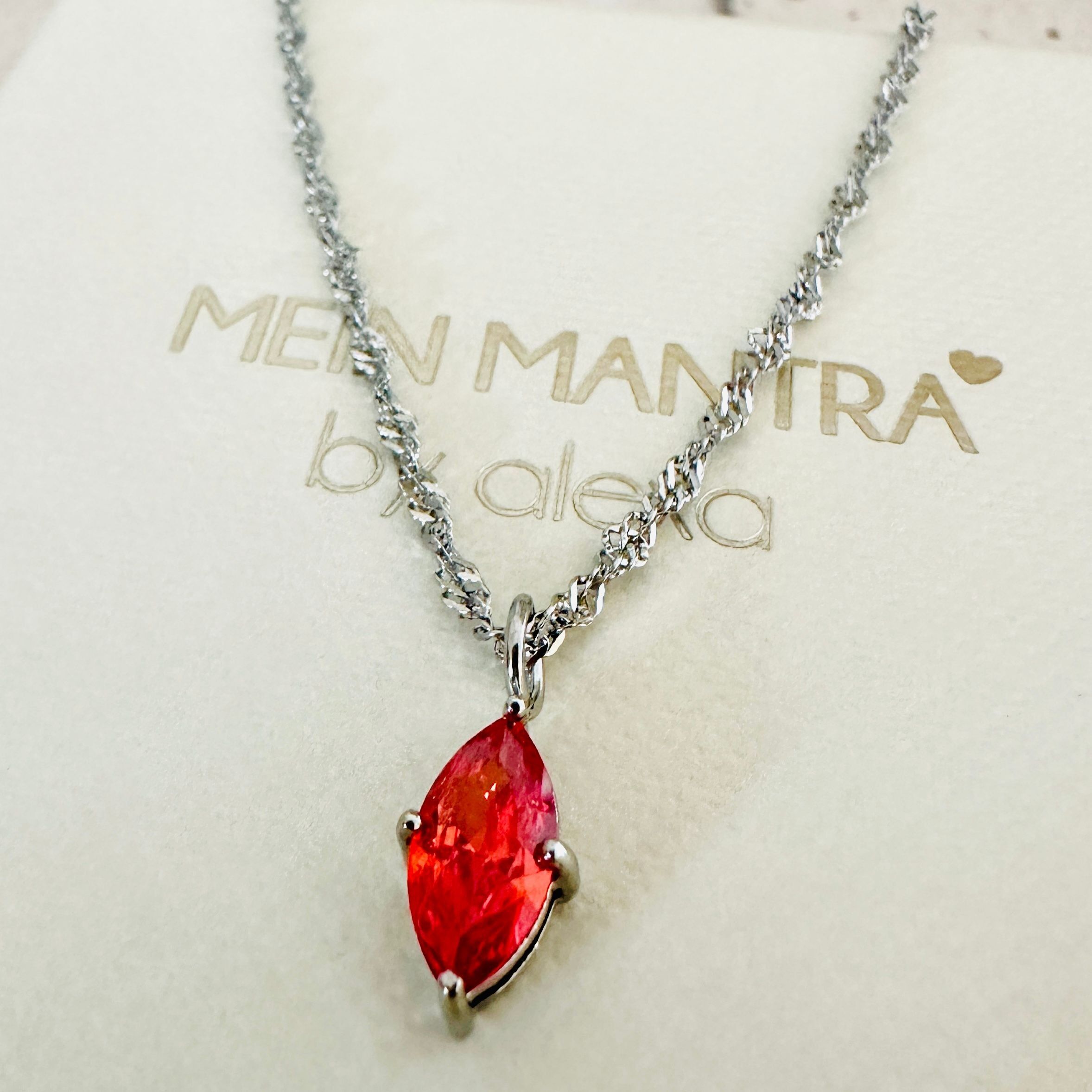 Collier avec pierre de naissance de juillet et vague