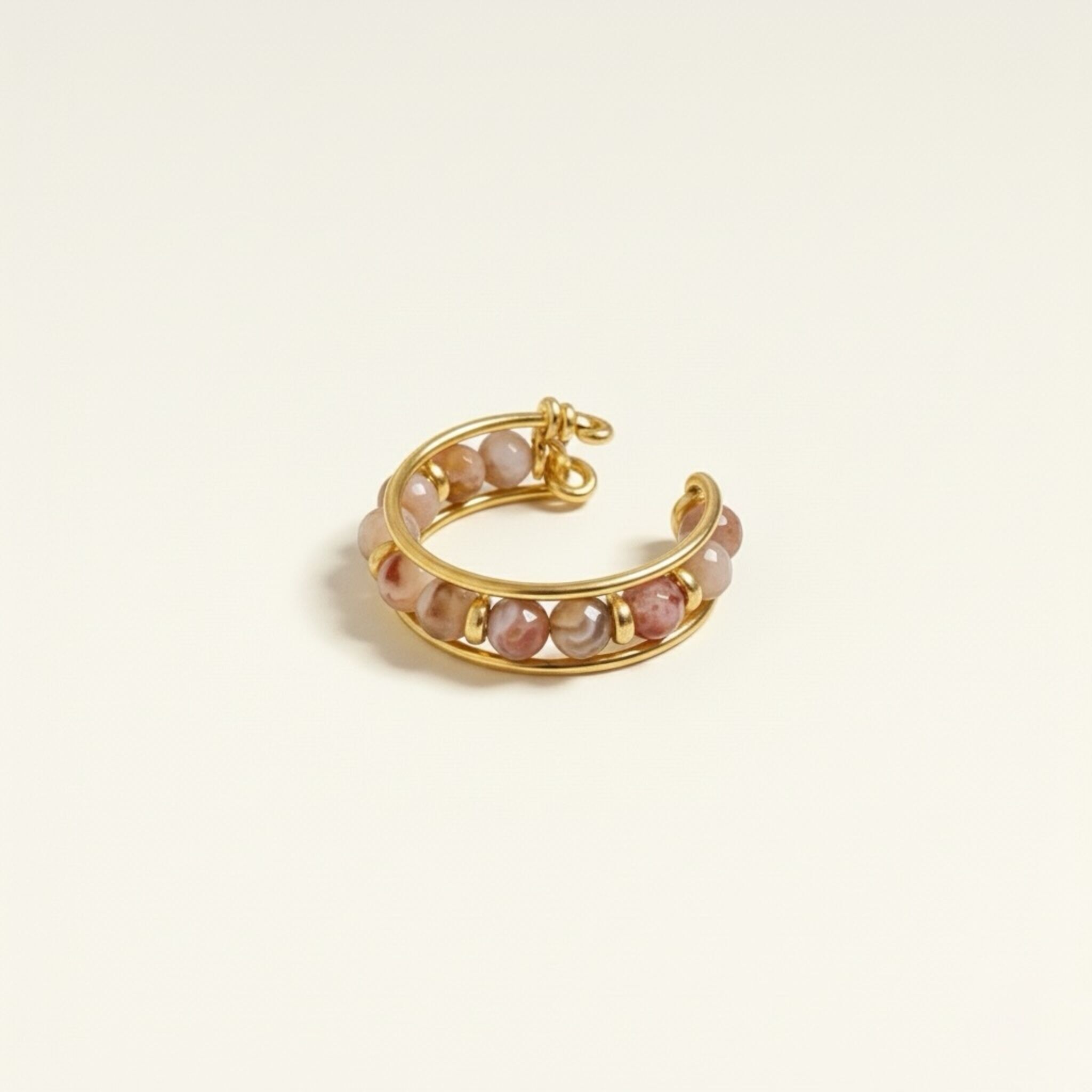 Earcuff en gold filled avec perles naturelles facettées – bijou d’oreille sans perçage, décliné en 11 pierres