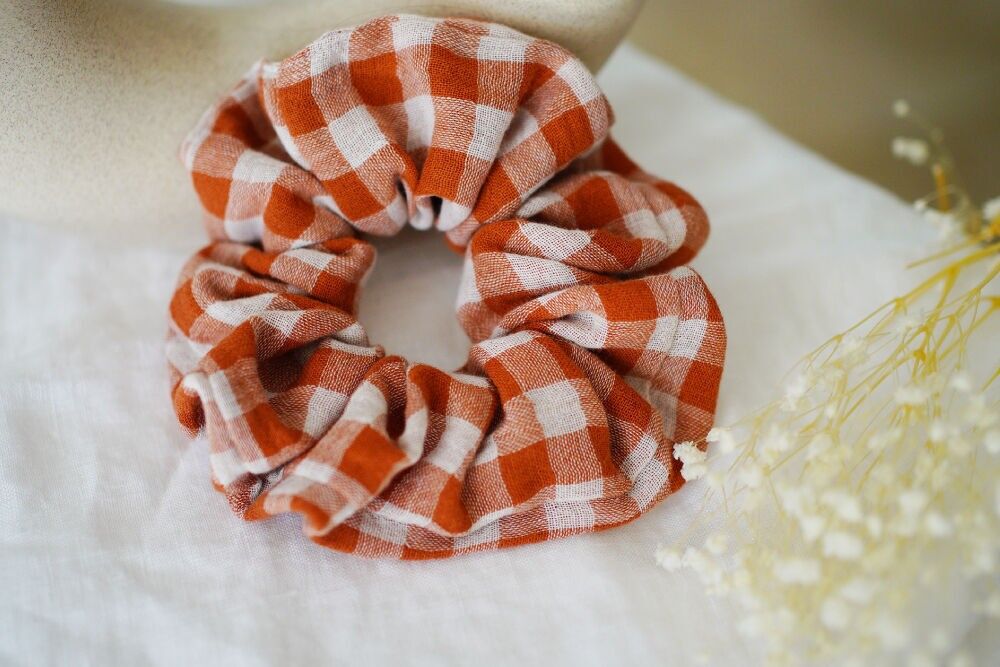 Suzanne Vichy Rust and White Scrunchie