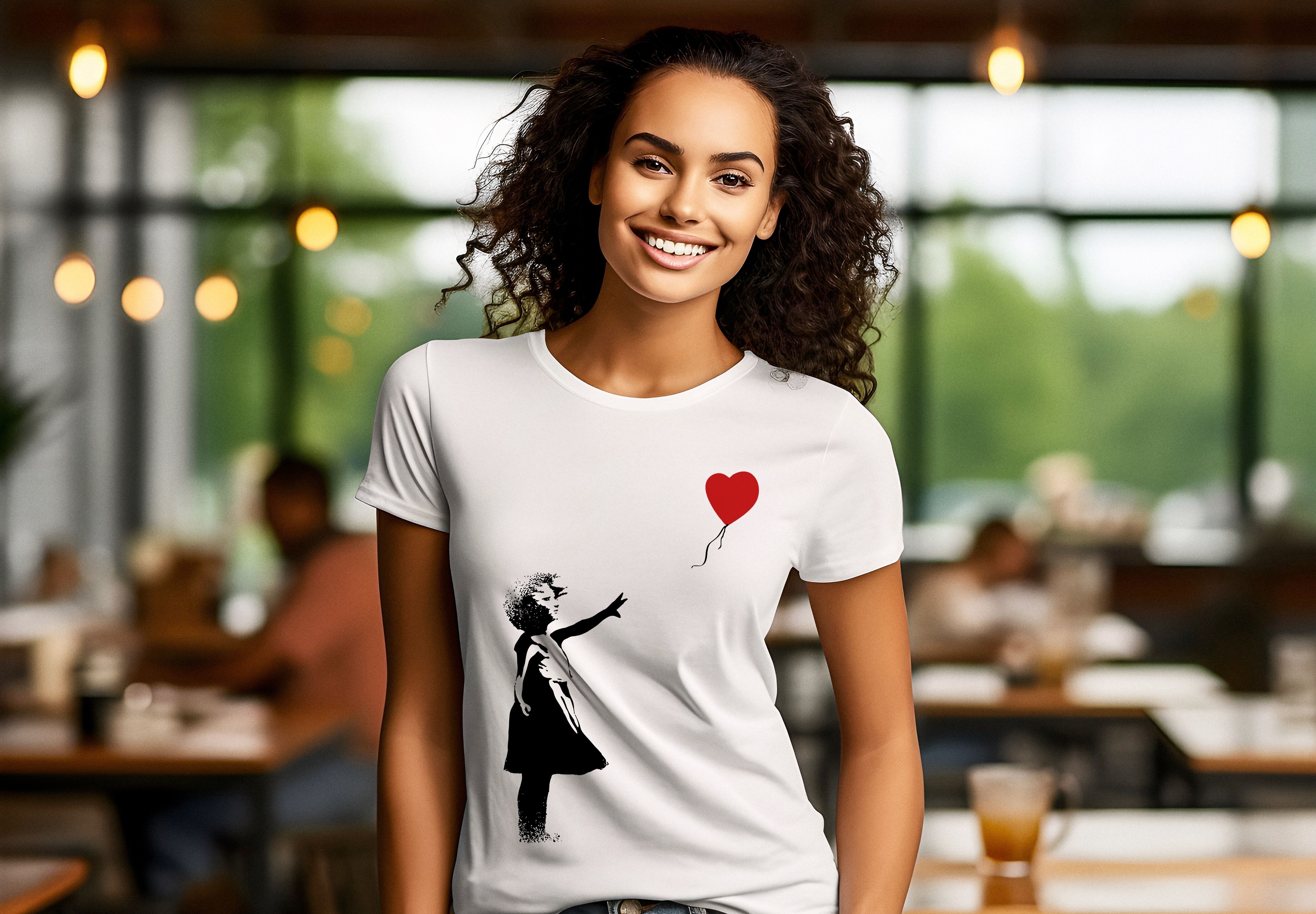 Maglietta con graffiti di Banksy - Ragazza con palloncino rosso