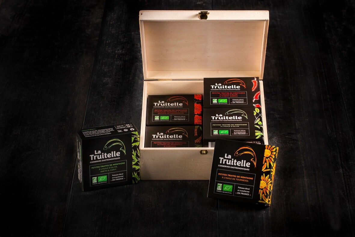Pappelschachtel mit dem Aufdruck „La Truitelle“ mit 8 Gourmet-Konfitürenrezepten