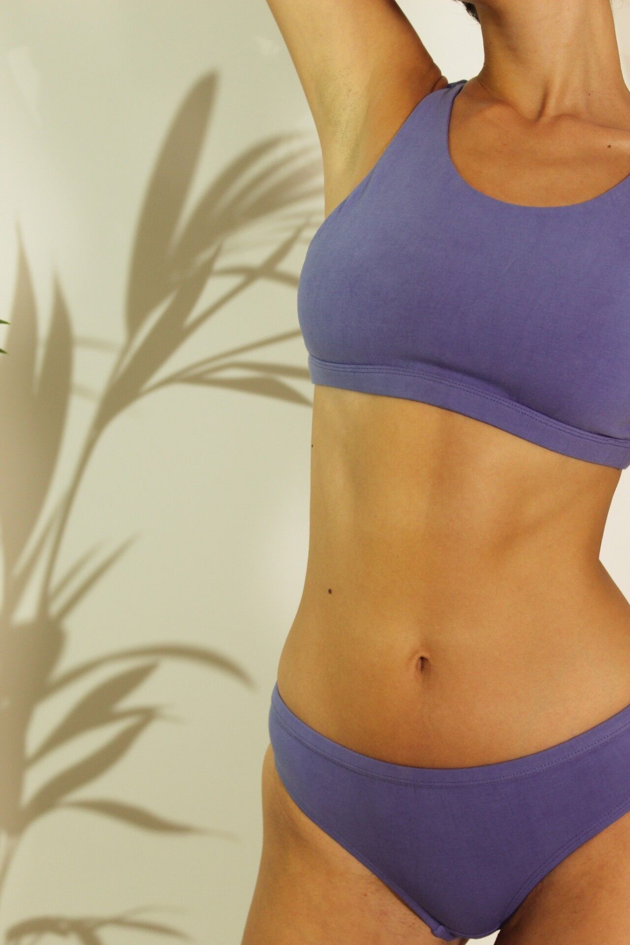 Slip in cotone biologico tinto ayurvedicamente con fiori di indaco