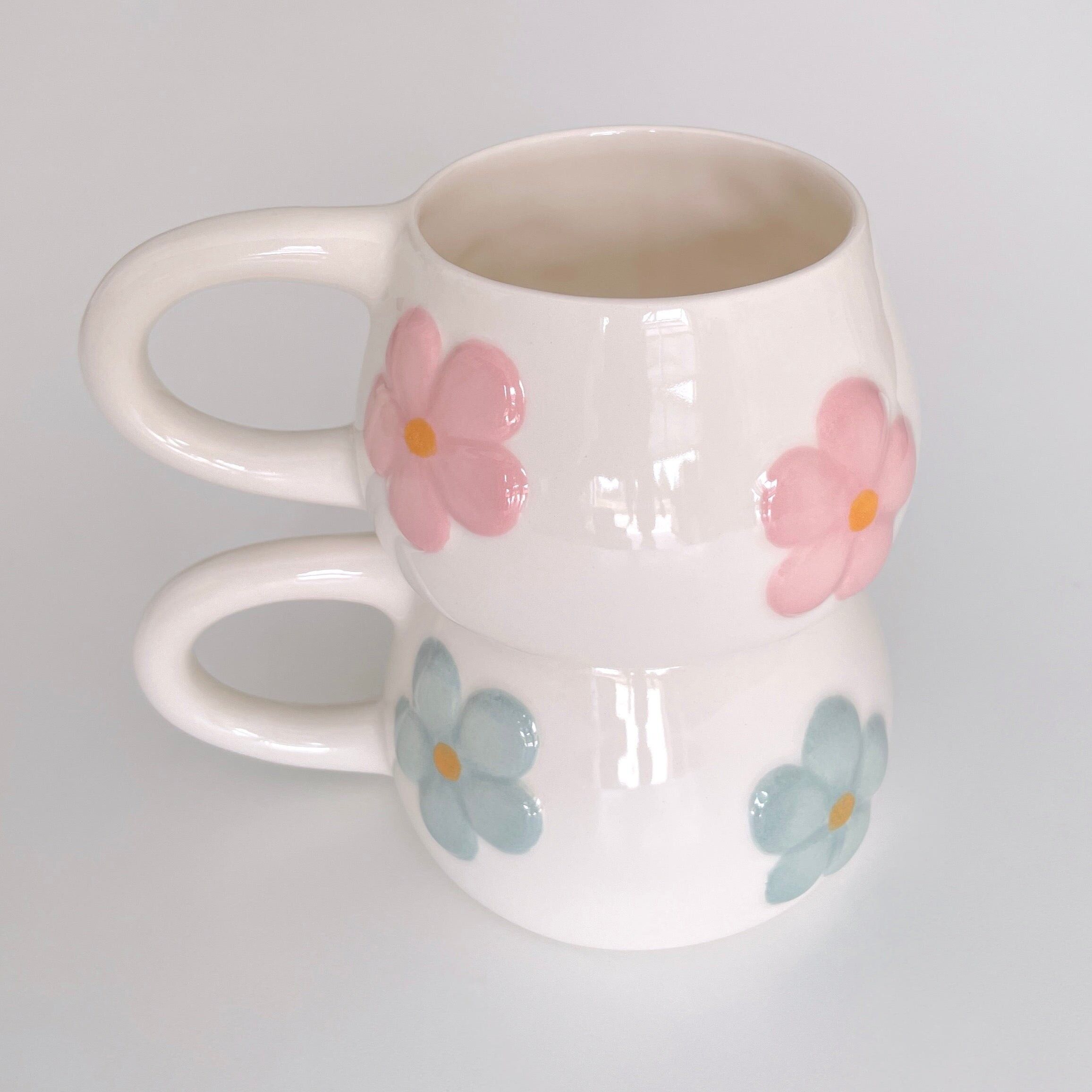 Tazza Blomma – Tazza con fiori in ceramica fatta a mano (300 ml)