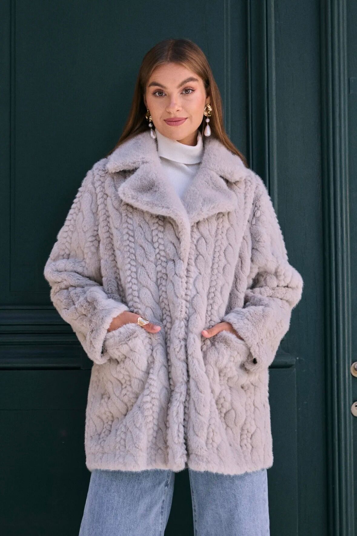 Cappotto in pelliccia sintetica a trecce - 2629