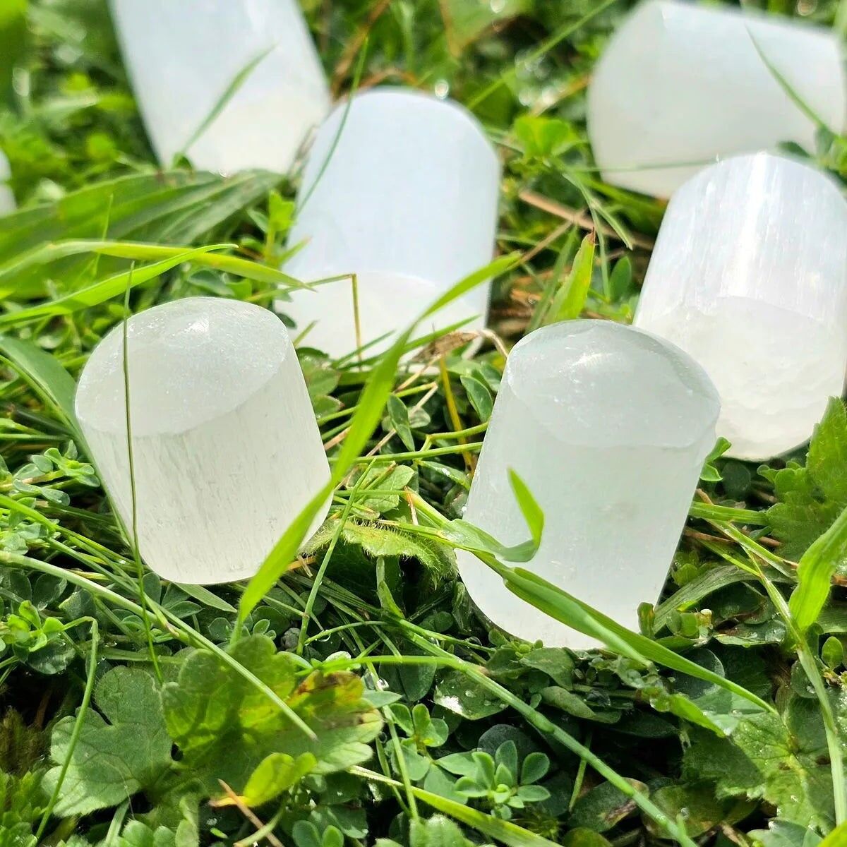 Piedra pulida de cristal de selenita x3