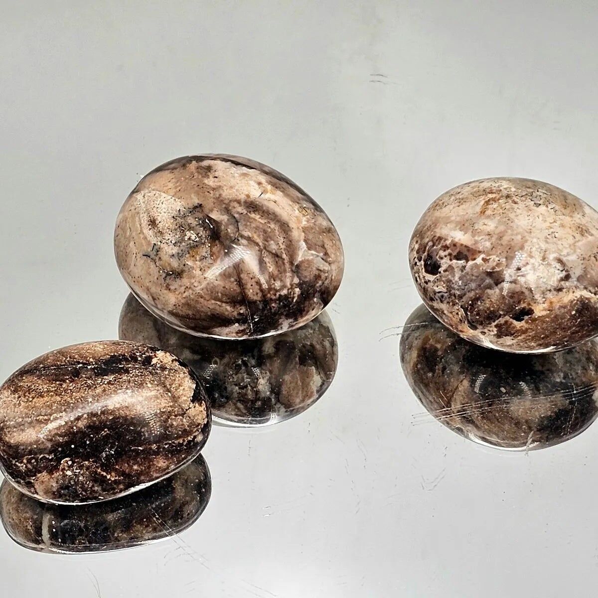 Schwarzer Opal Kristall Handschmeichler x3