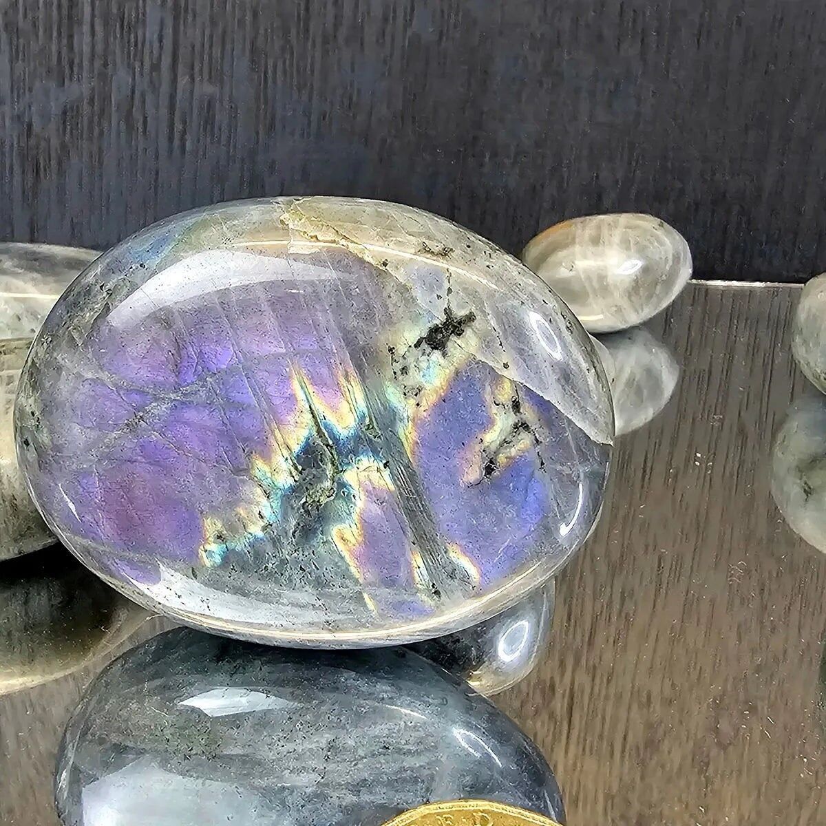 Lila Labradorit-Kristall-Handsteine, 1 kg Charge