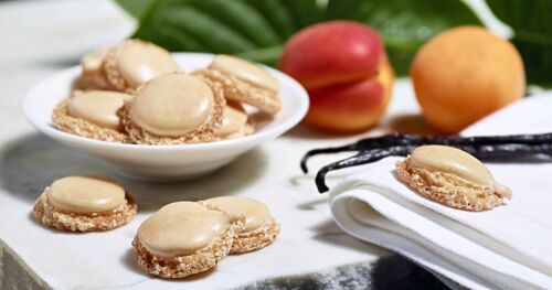 Macarons abricot vanille