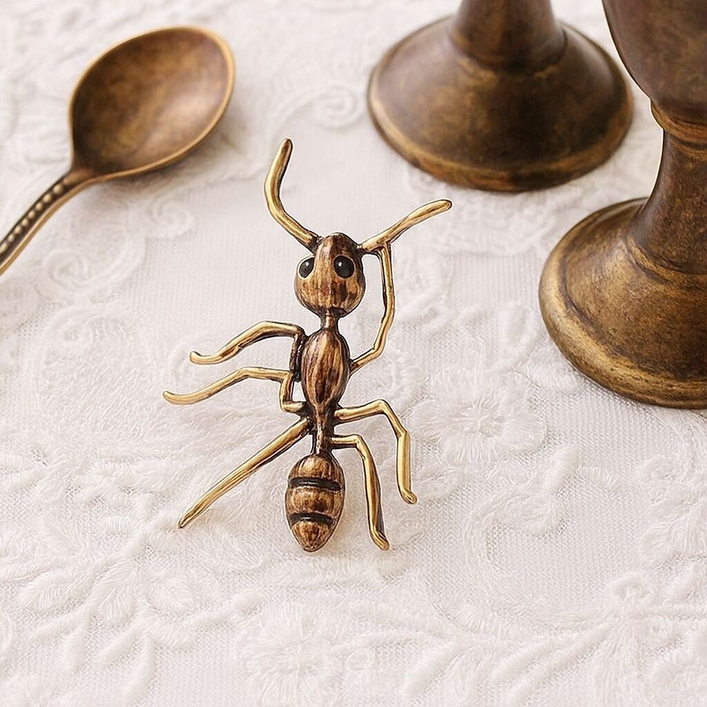 Vintage-Style Ant Brooch