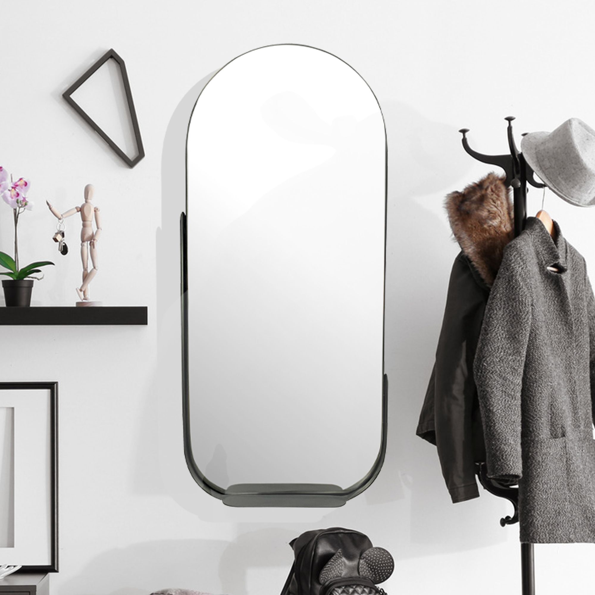 Miroir mural 51x114 cm design en métal miroir suspendu noir, miroir décoratif en fer ovale avec cadre et étagère, grand miroir mural, miroir d'entrée miroir de garde-robe moderne