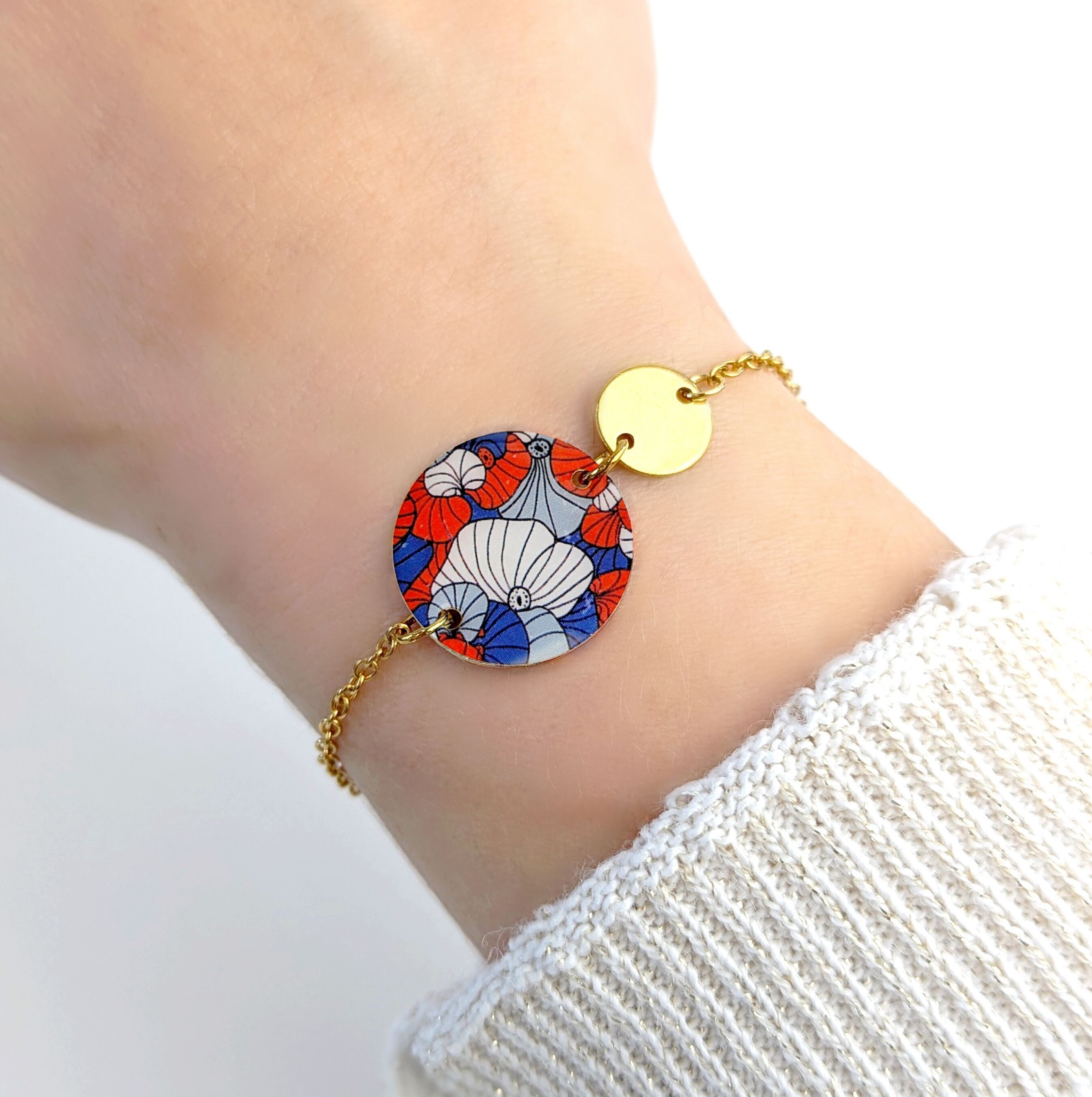 Pulsera de mujer azul y roja de estilo japonés.