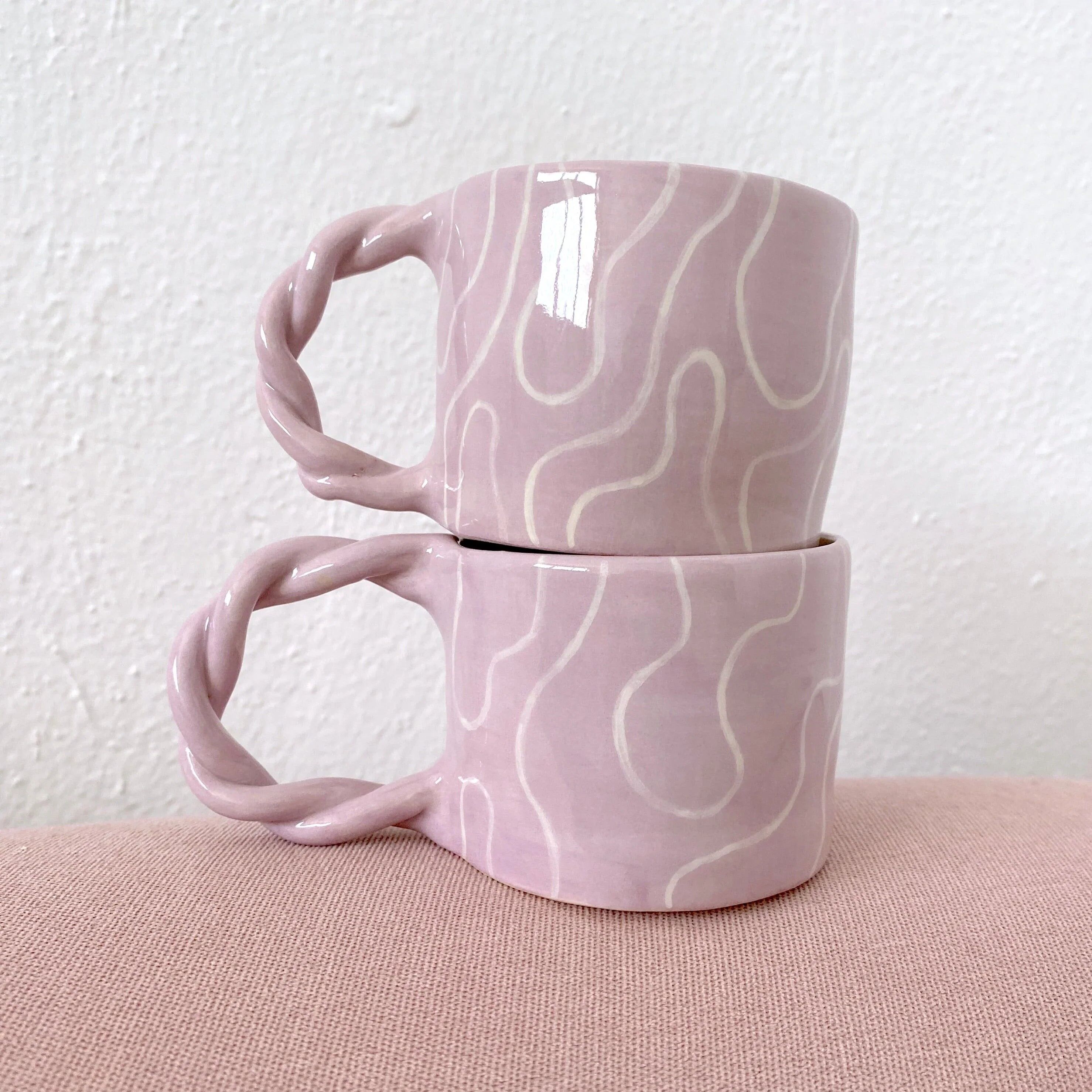 Taza Lila de cerámica hecha a mano 150ml