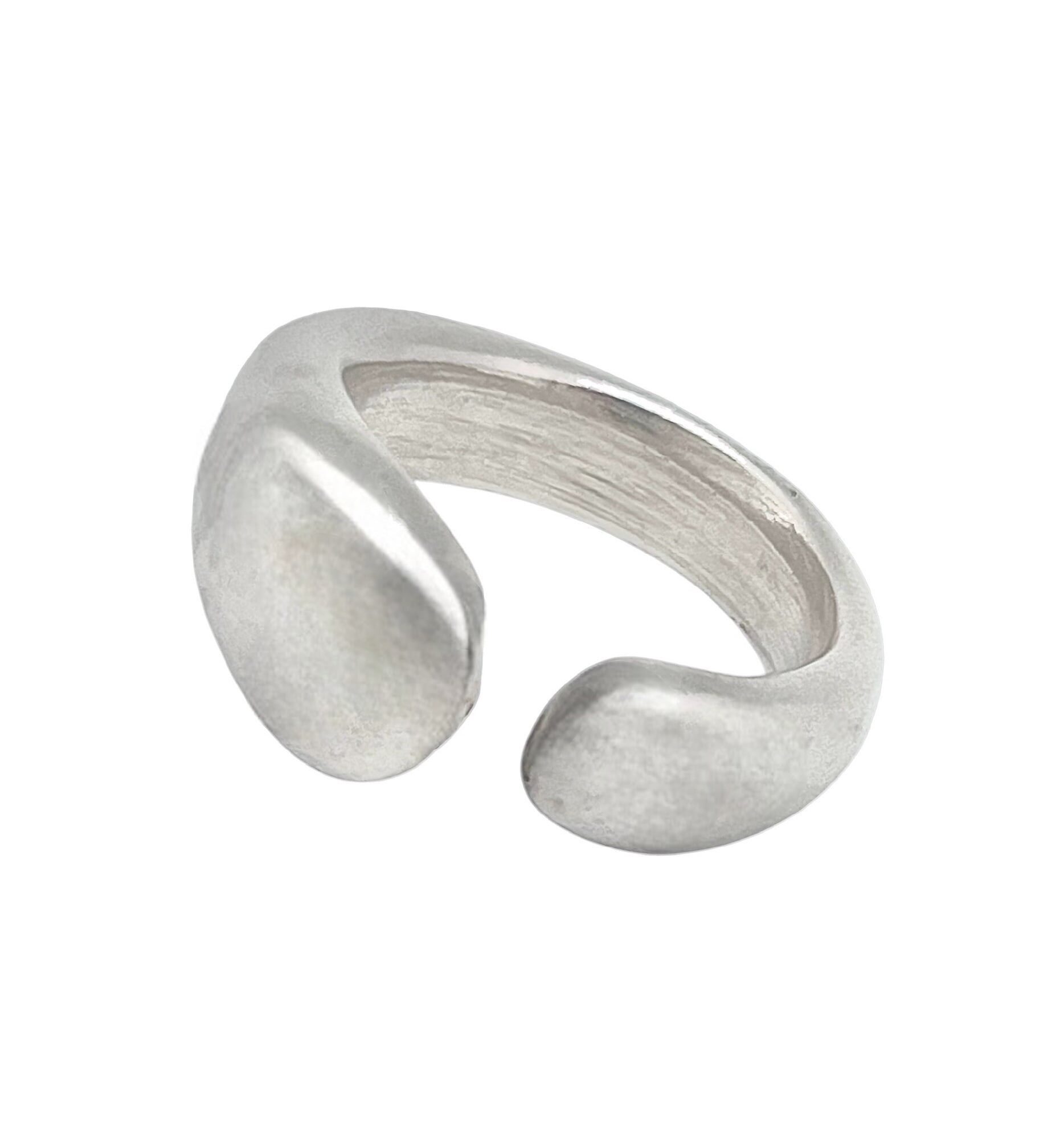 Anello insolito placcato argento 10µ