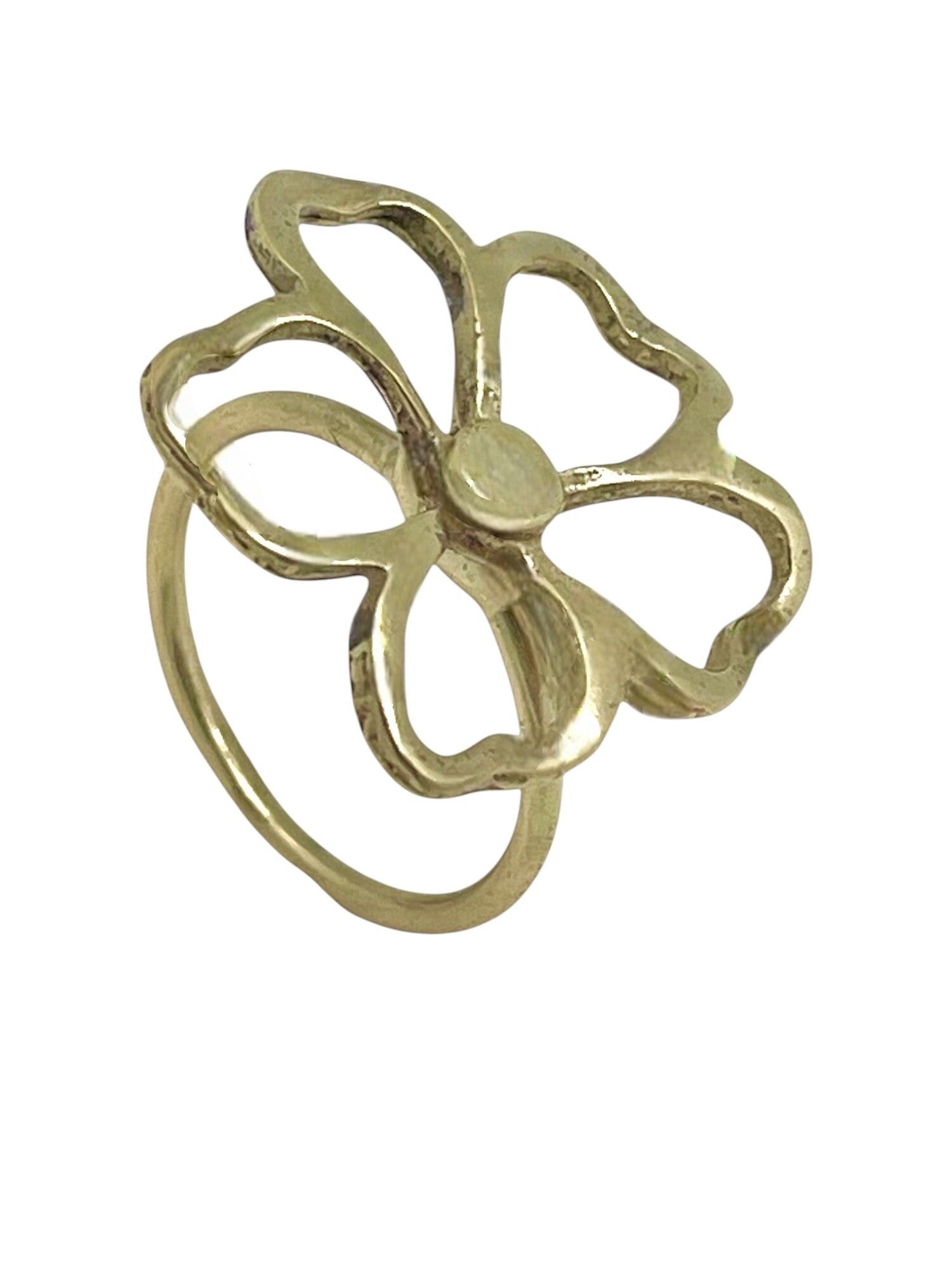 Anello con fiore traforato, ottone placcato oro